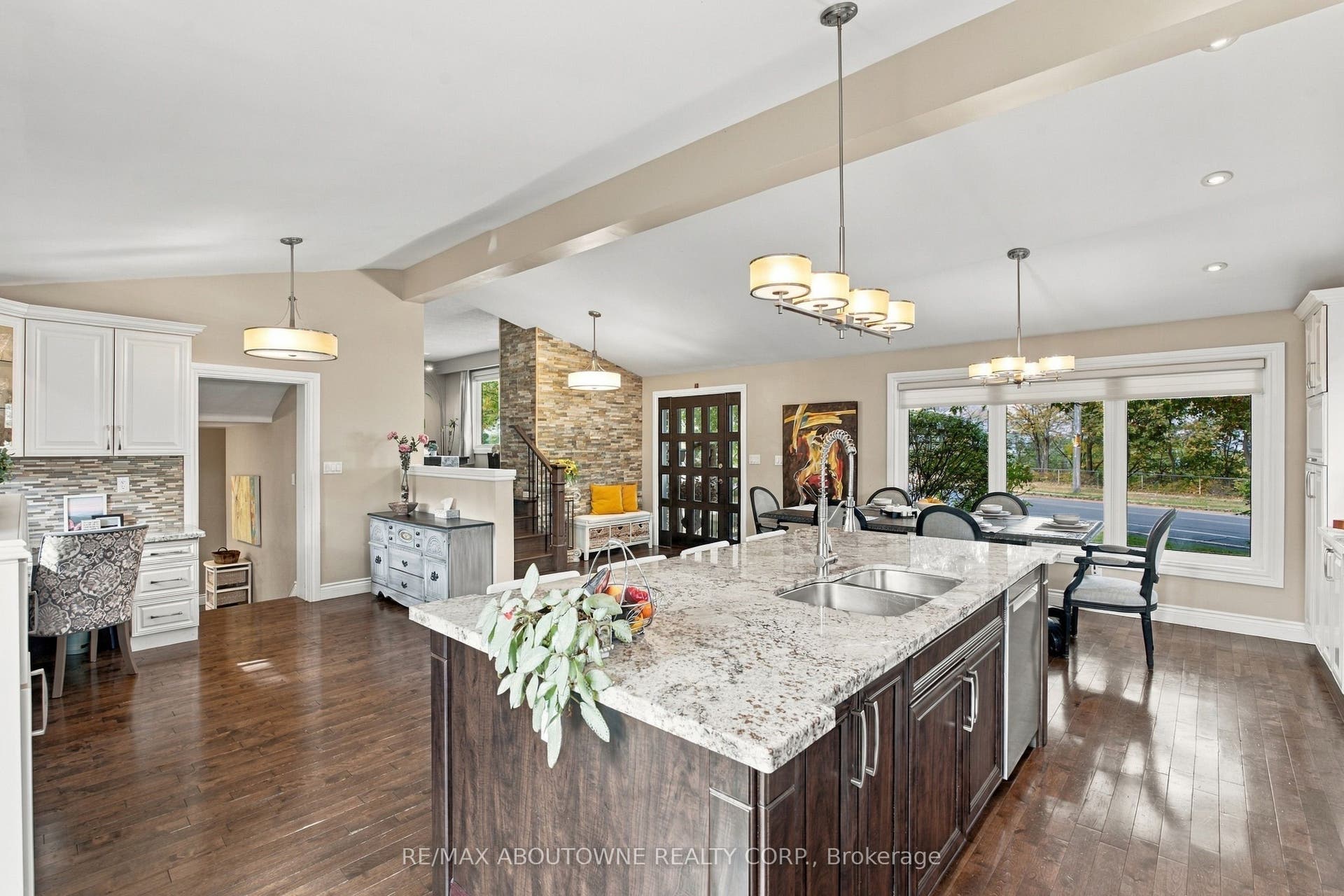 617 Scenic Drive, Hamilton, Hamilton ON L9C 1H2