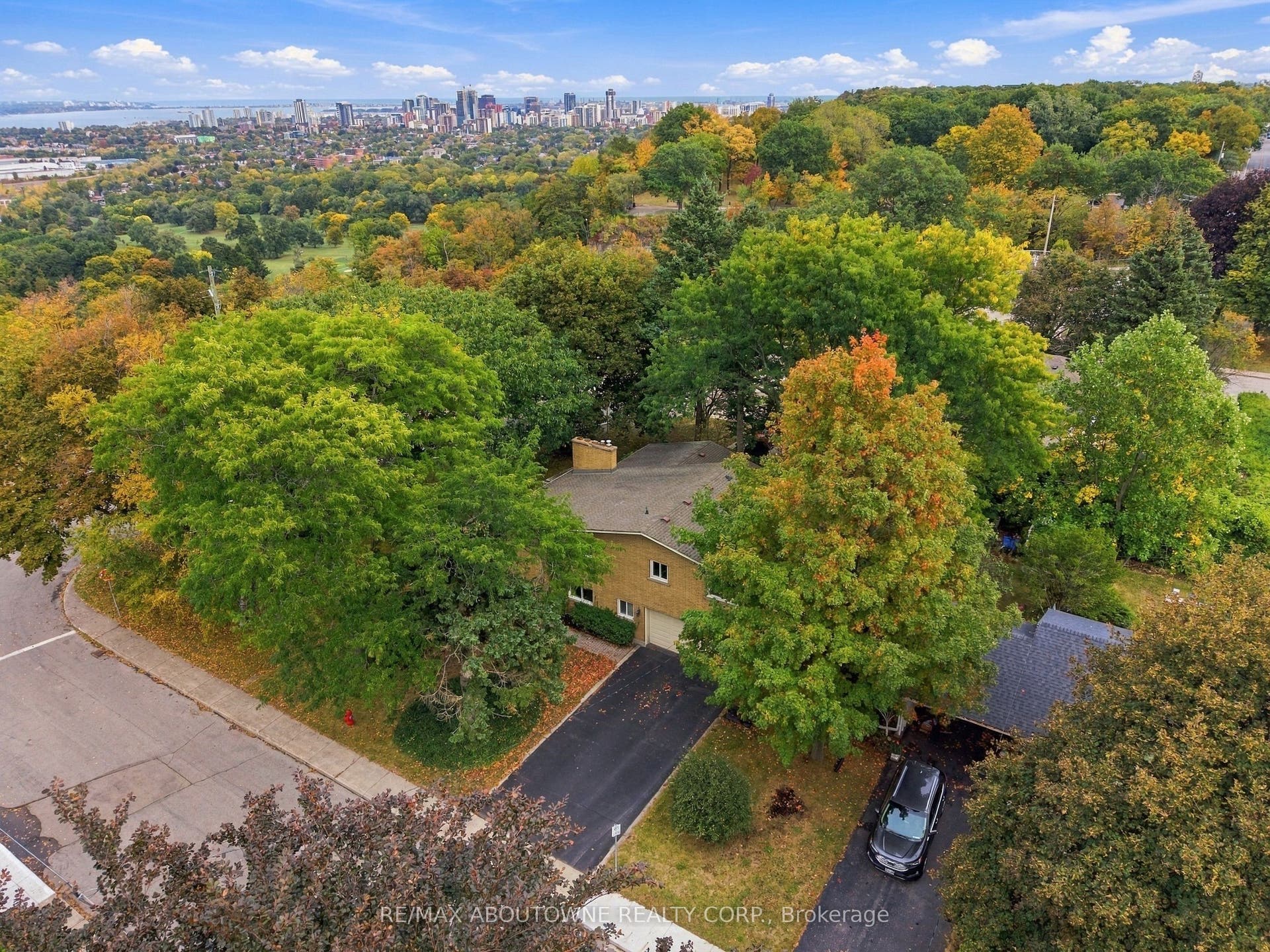 617 Scenic Drive, Hamilton, Hamilton ON L9C 1H2