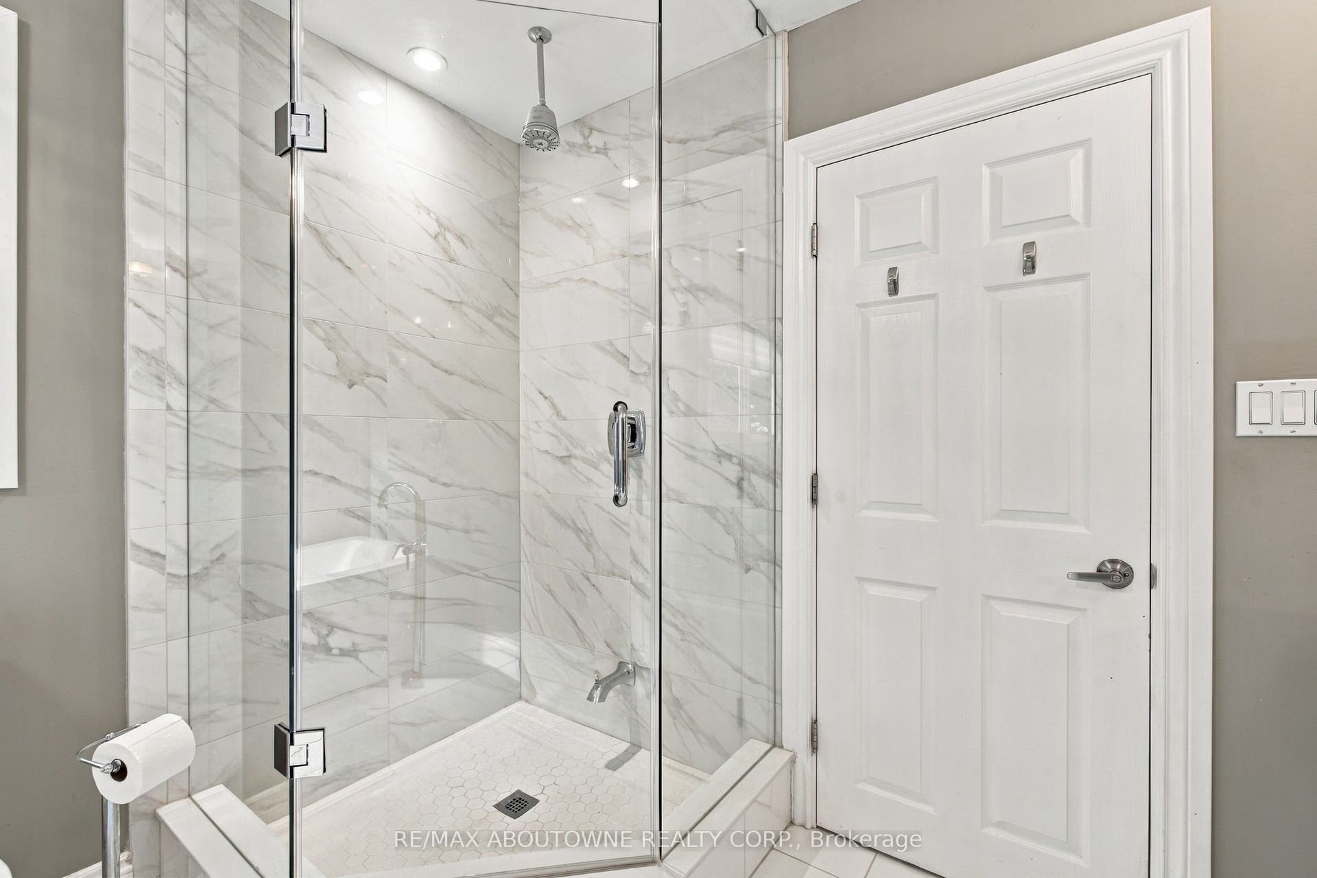 617 Scenic Drive, Hamilton, Hamilton ON L9C 1H2