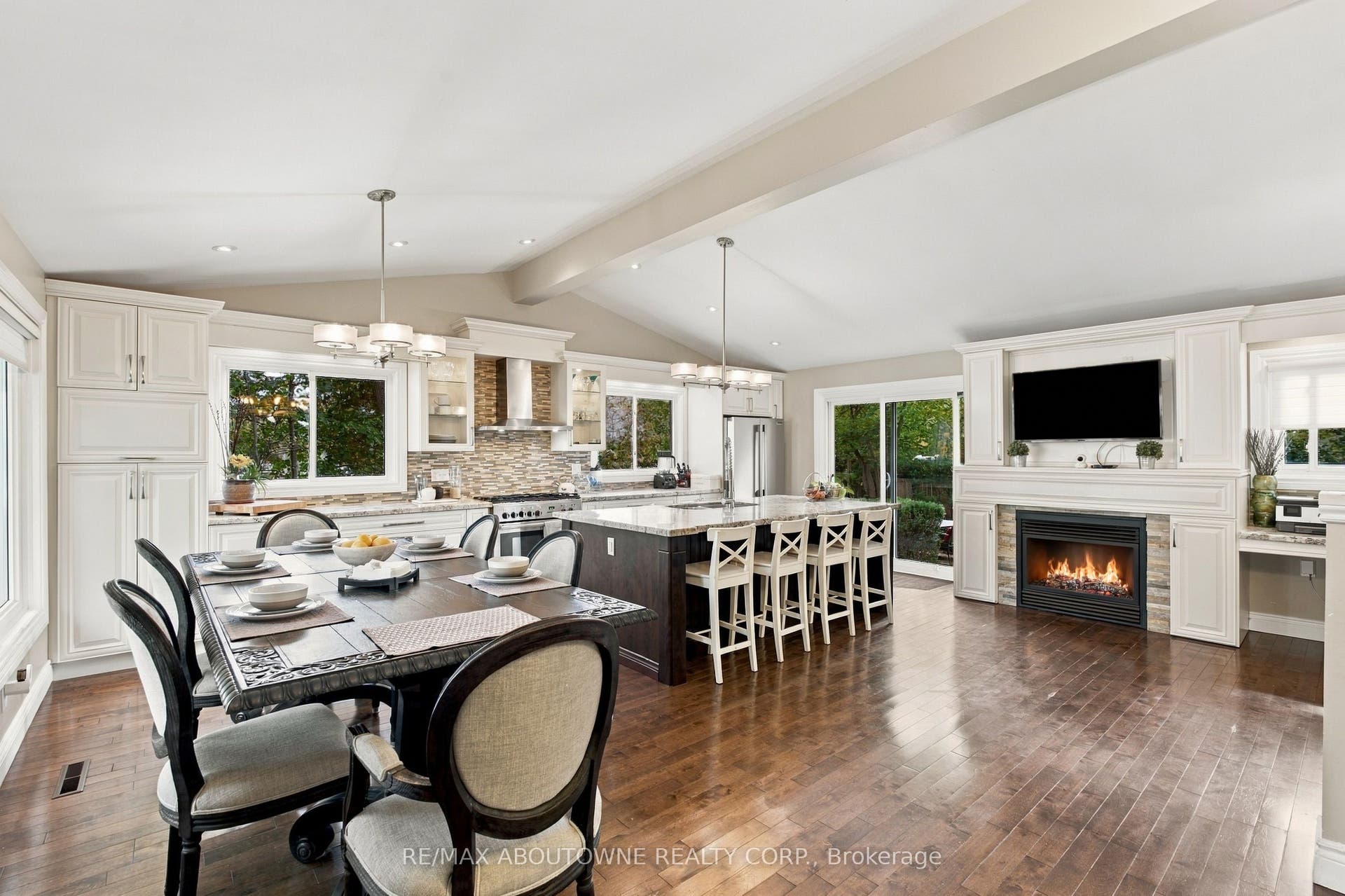 617 Scenic Drive, Hamilton, Hamilton ON L9C 1H2