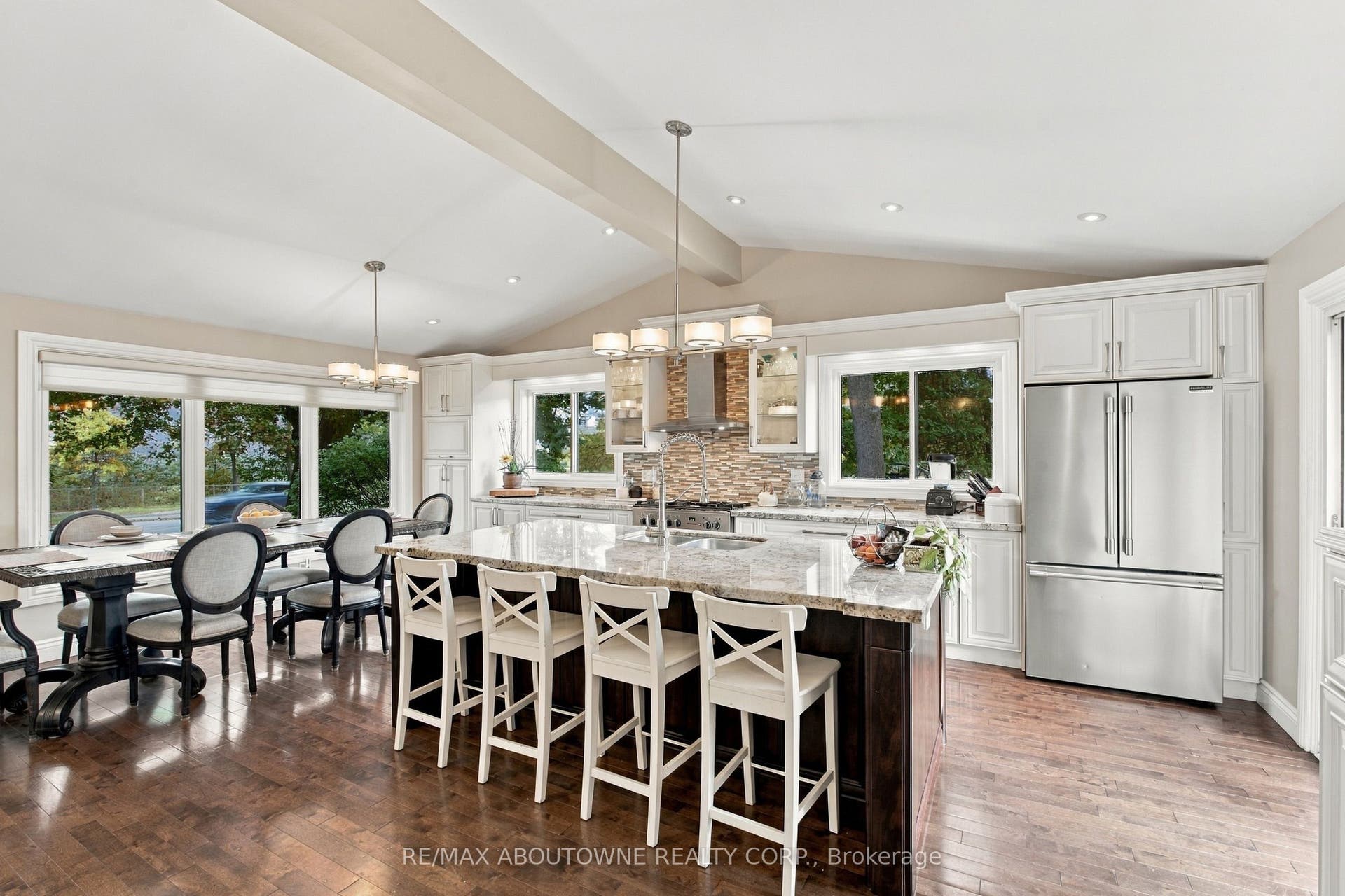 617 Scenic Drive, Hamilton, Hamilton ON L9C 1H2