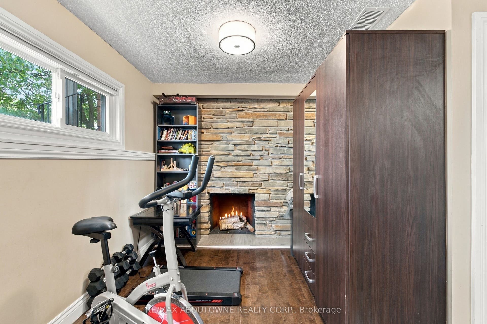 617 Scenic Drive, Hamilton, Hamilton ON L9C 1H2