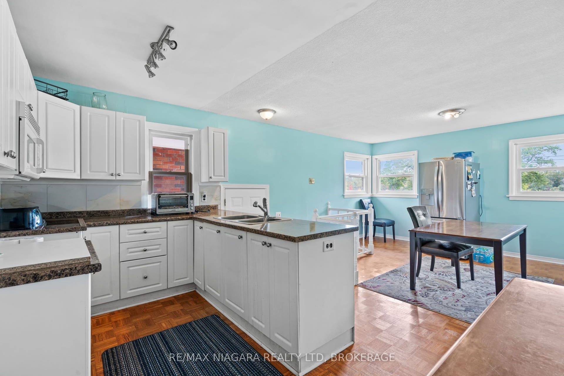 256 Kingsway Street, Welland, Niagara ON L3B 3N9