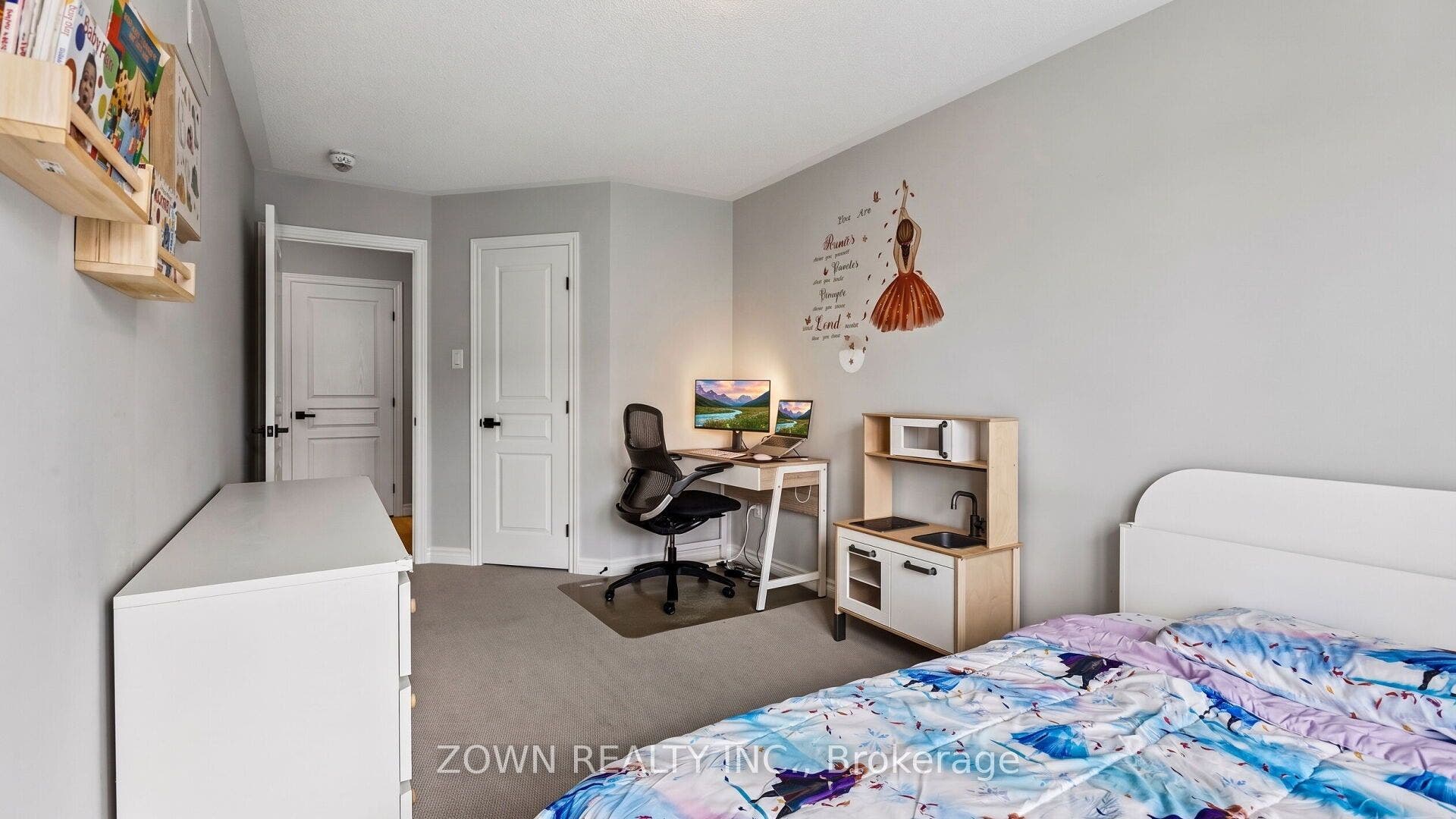233 SITTELLE Private, Orleans - Cumberland And Area, Ottawa ON K4A 1G1 233 SITTELLE Private, Orleans - Cumberland And Area, Ottawa ON K4A 1G1