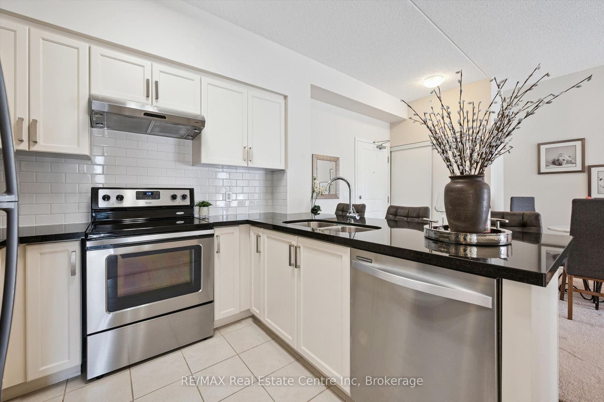 1077 Gordon Street, #134, Guelph, Wellington ON N1G 0E3 1077 Gordon Street, #134, Guelph, Wellington ON N1G 0E3
