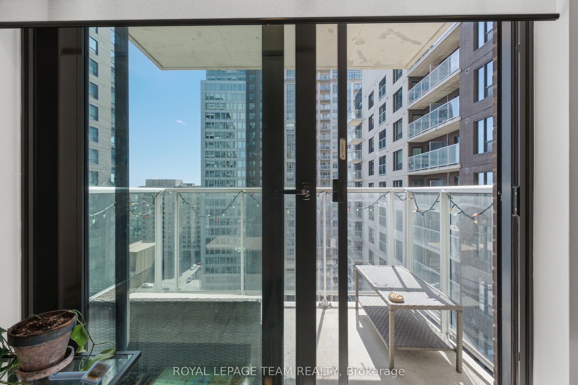 180 George Street, #1409, Lower Town - Sandy Hill, Ottawa ON K1N 0G8 180 George Street, #1409, Lower Town - Sandy Hill, Ottawa ON K1N 0G8