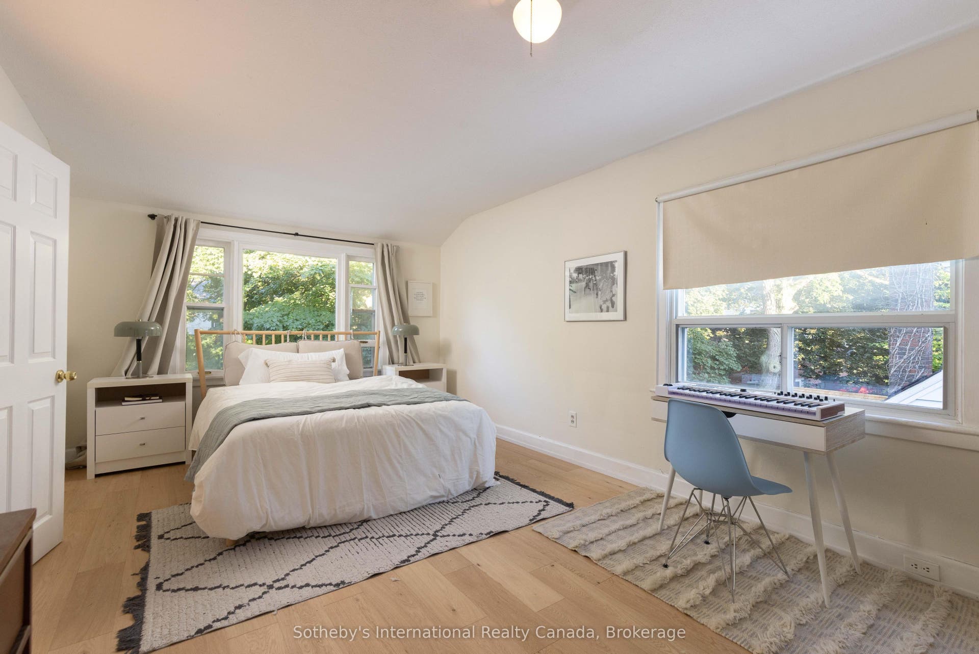 27 Arcade Crescent, Hamilton, Hamilton ON L9C 3H8