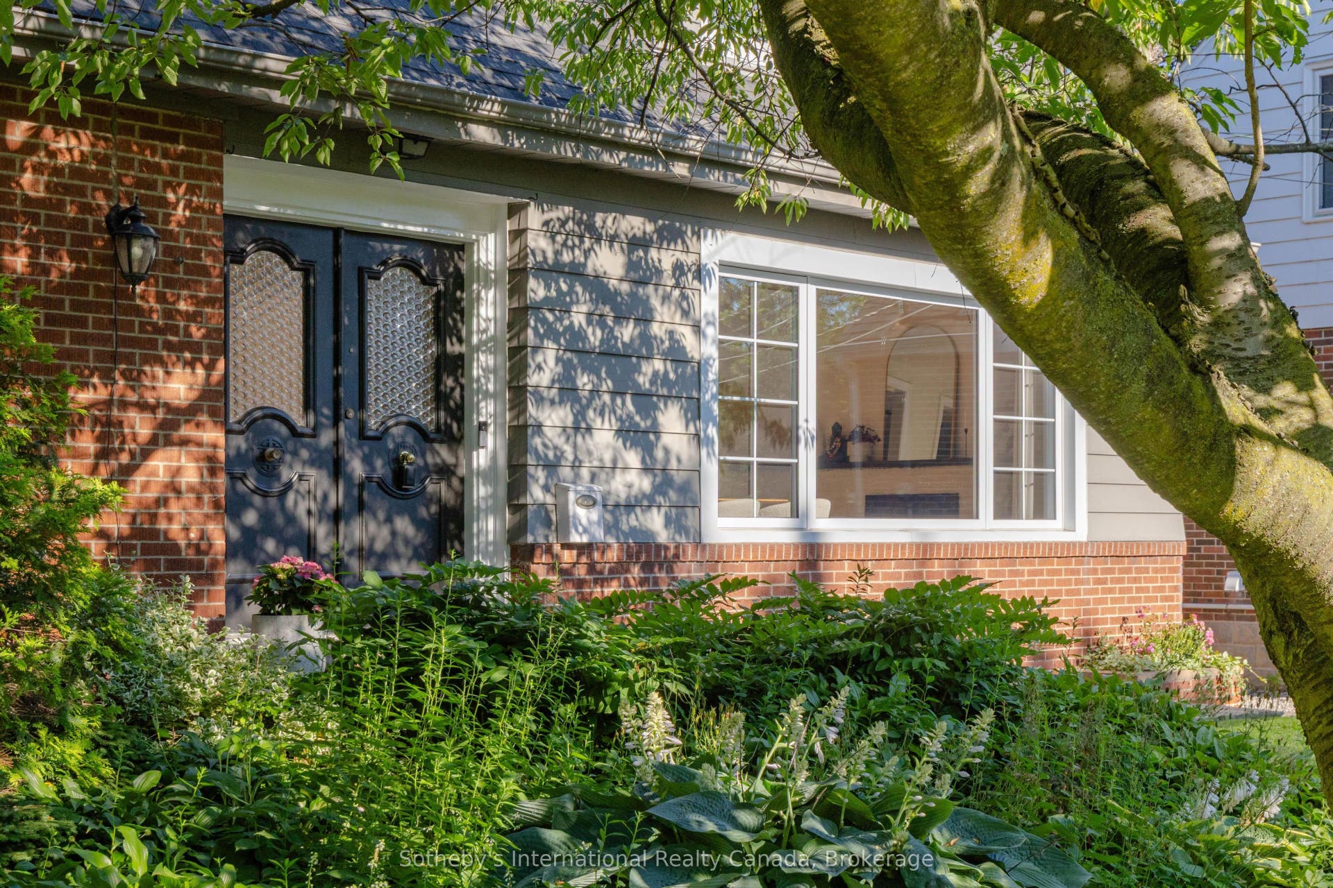 27 Arcade Crescent, Hamilton, Hamilton ON L9C 3H8