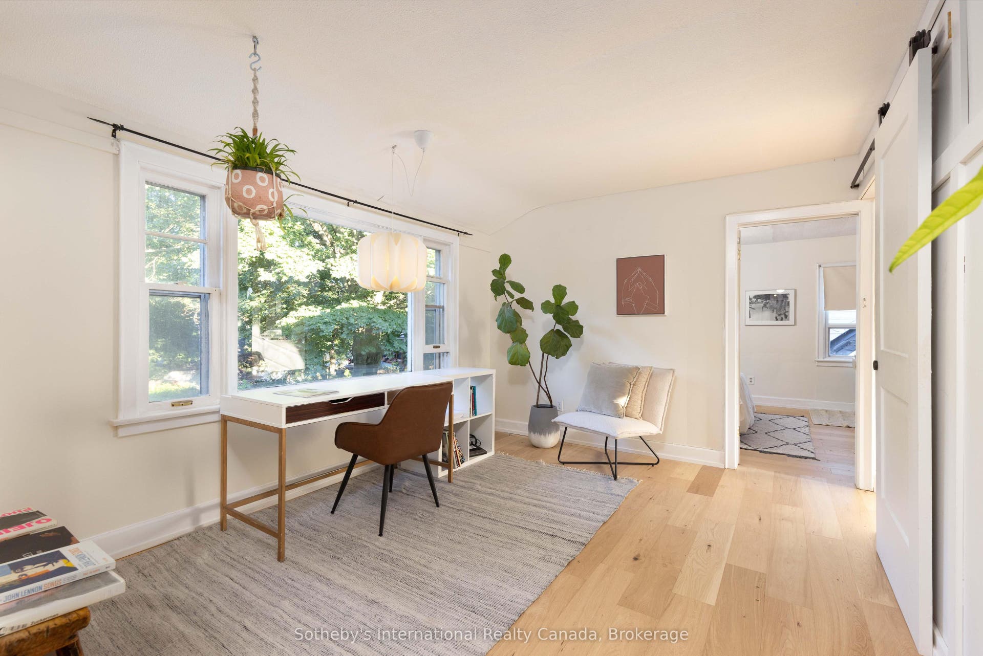 27 Arcade Crescent, Hamilton, Hamilton ON L9C 3H8