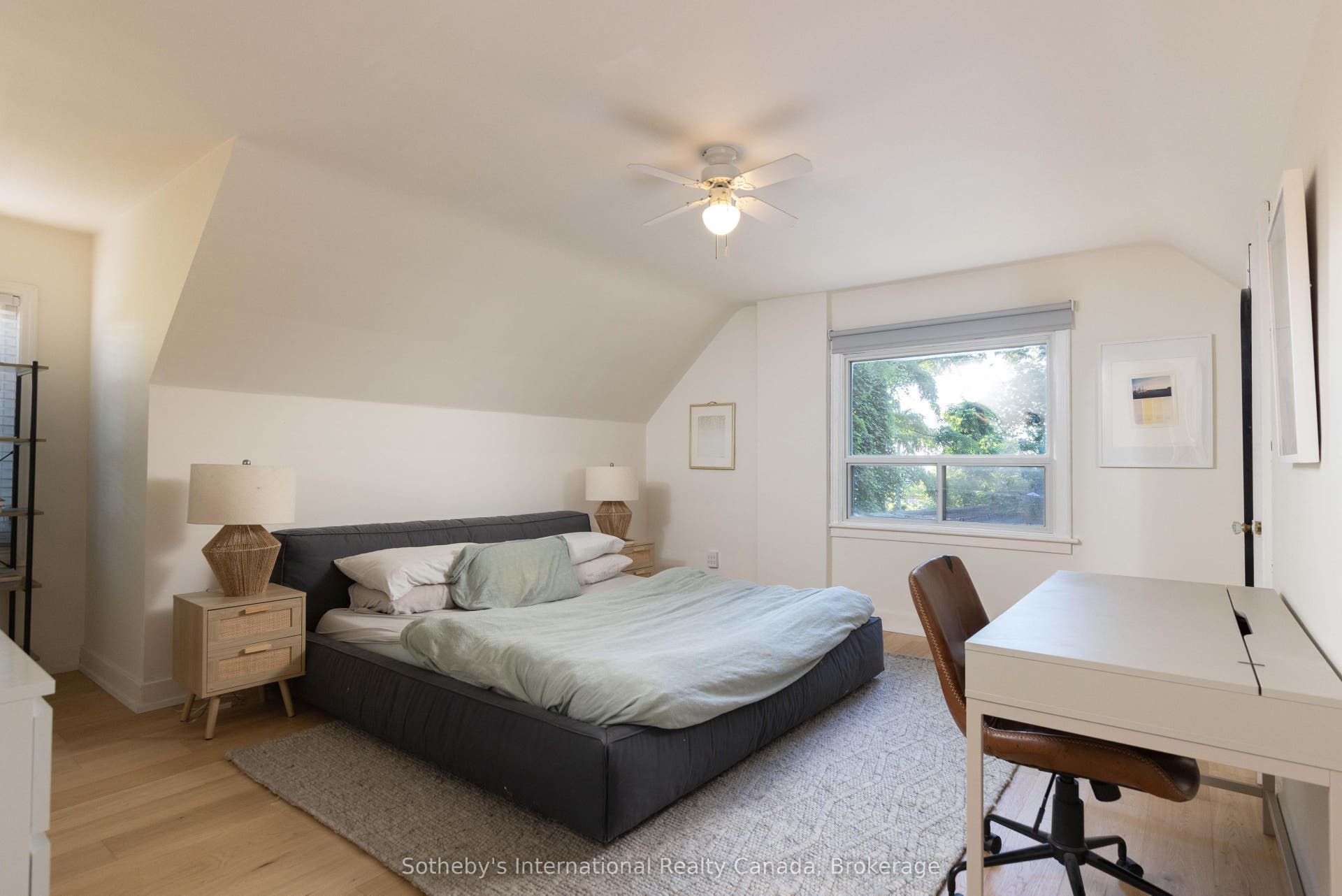 27 Arcade Crescent, Hamilton, Hamilton ON L9C 3H8