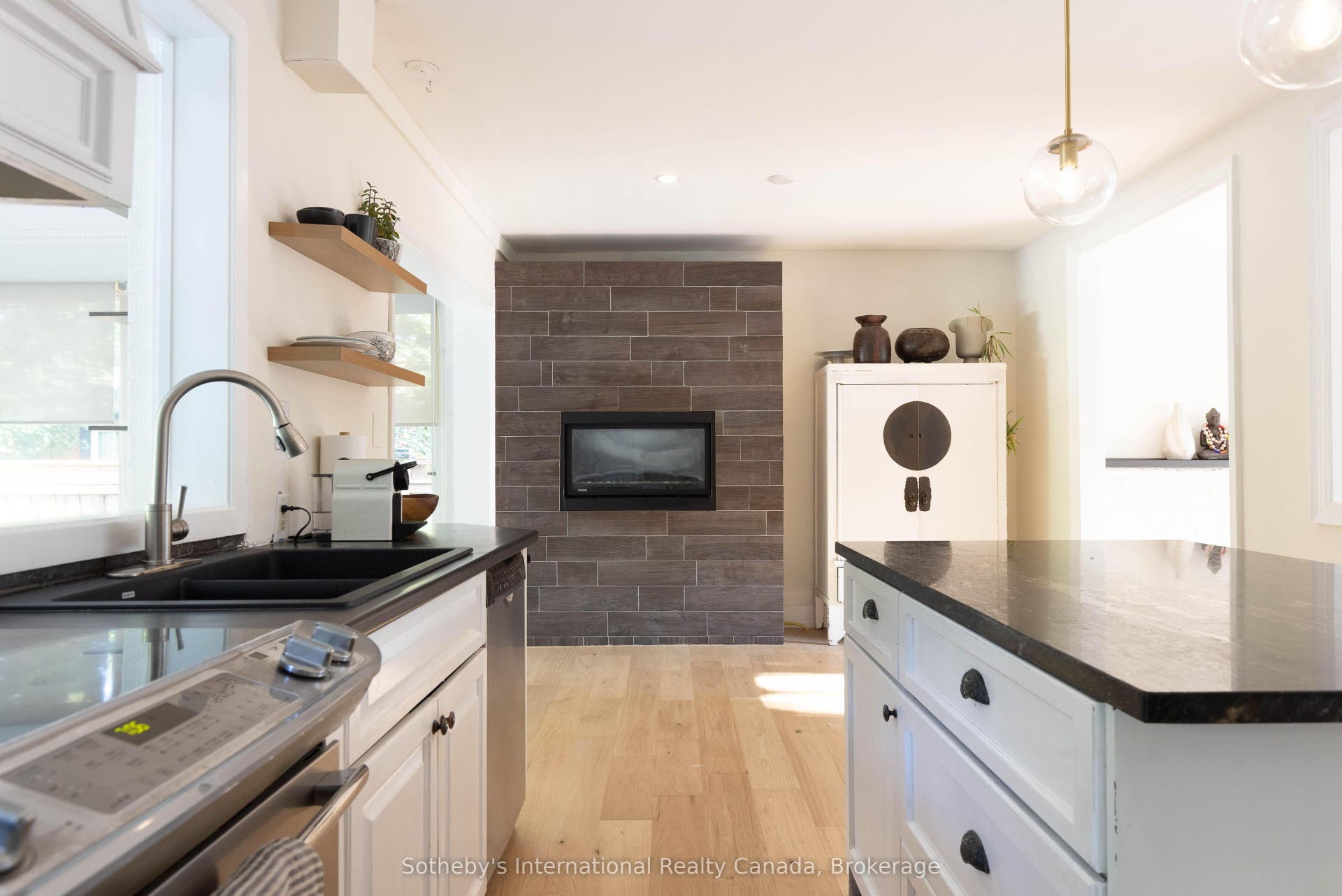 27 Arcade Crescent, Hamilton, Hamilton ON L9C 3H8
