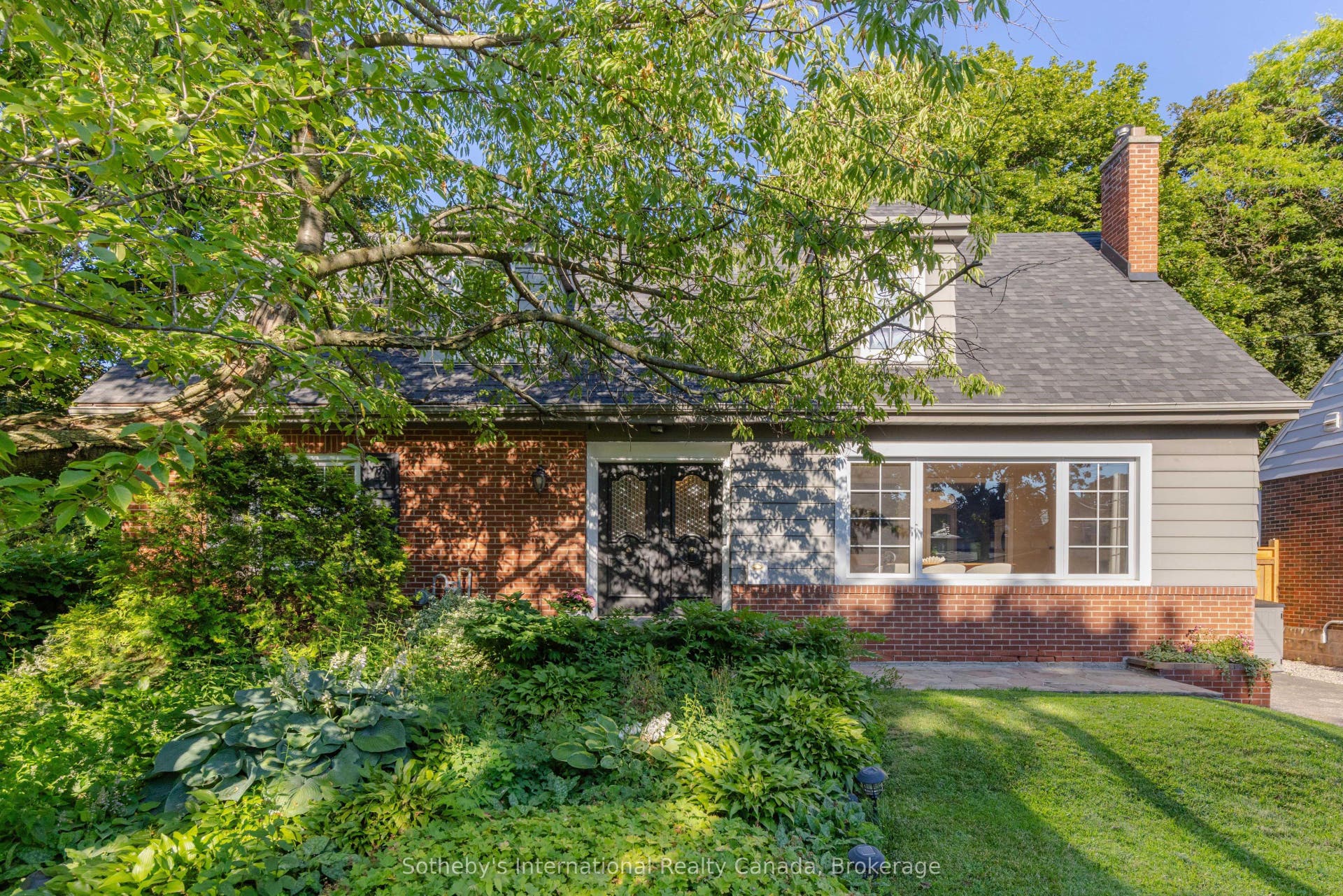 27 Arcade Crescent, Hamilton, Hamilton ON L9C 3H8