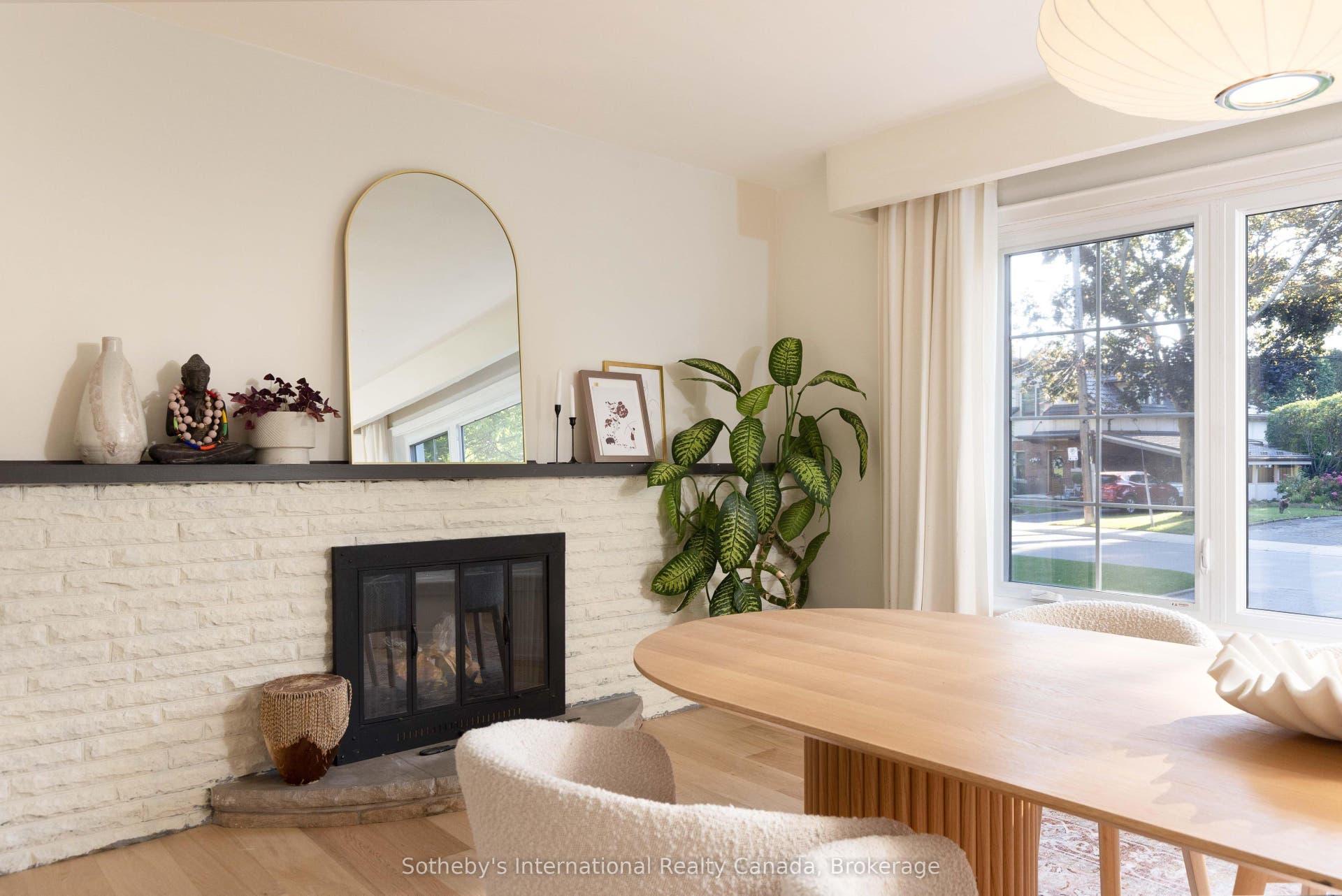27 Arcade Crescent, Hamilton, Hamilton ON L9C 3H8