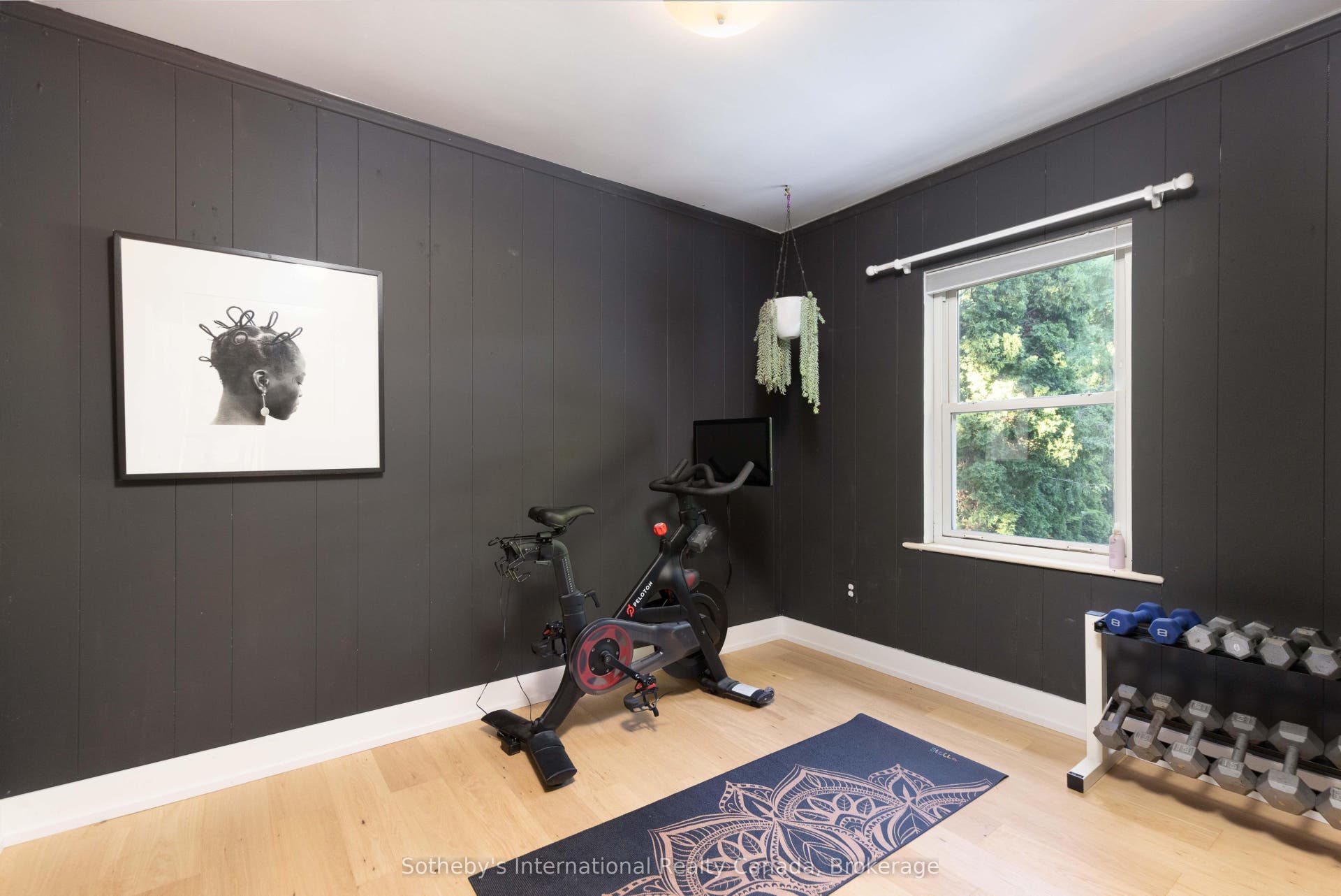 27 Arcade Crescent, Hamilton, Hamilton ON L9C 3H8