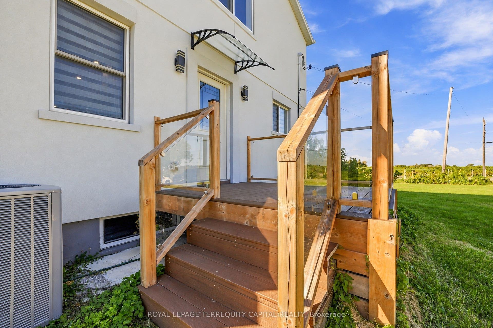 165 East West Line, Niagara-on-the-Lake, Niagara ON L0S 1J0