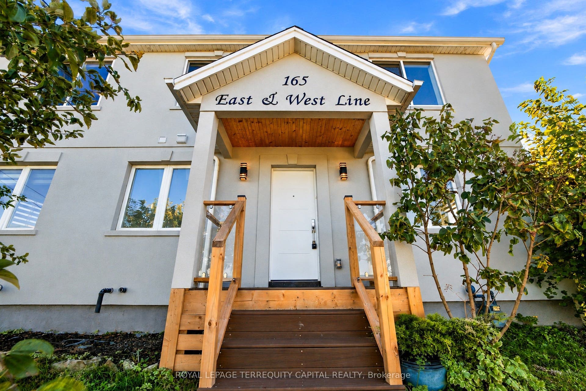 165 East West Line, Niagara-on-the-Lake, Niagara ON L0S 1J0