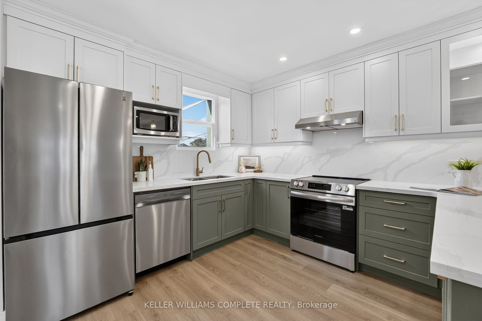 215 PALING Avenue, Hamilton, Hamilton ON L8H 5J6