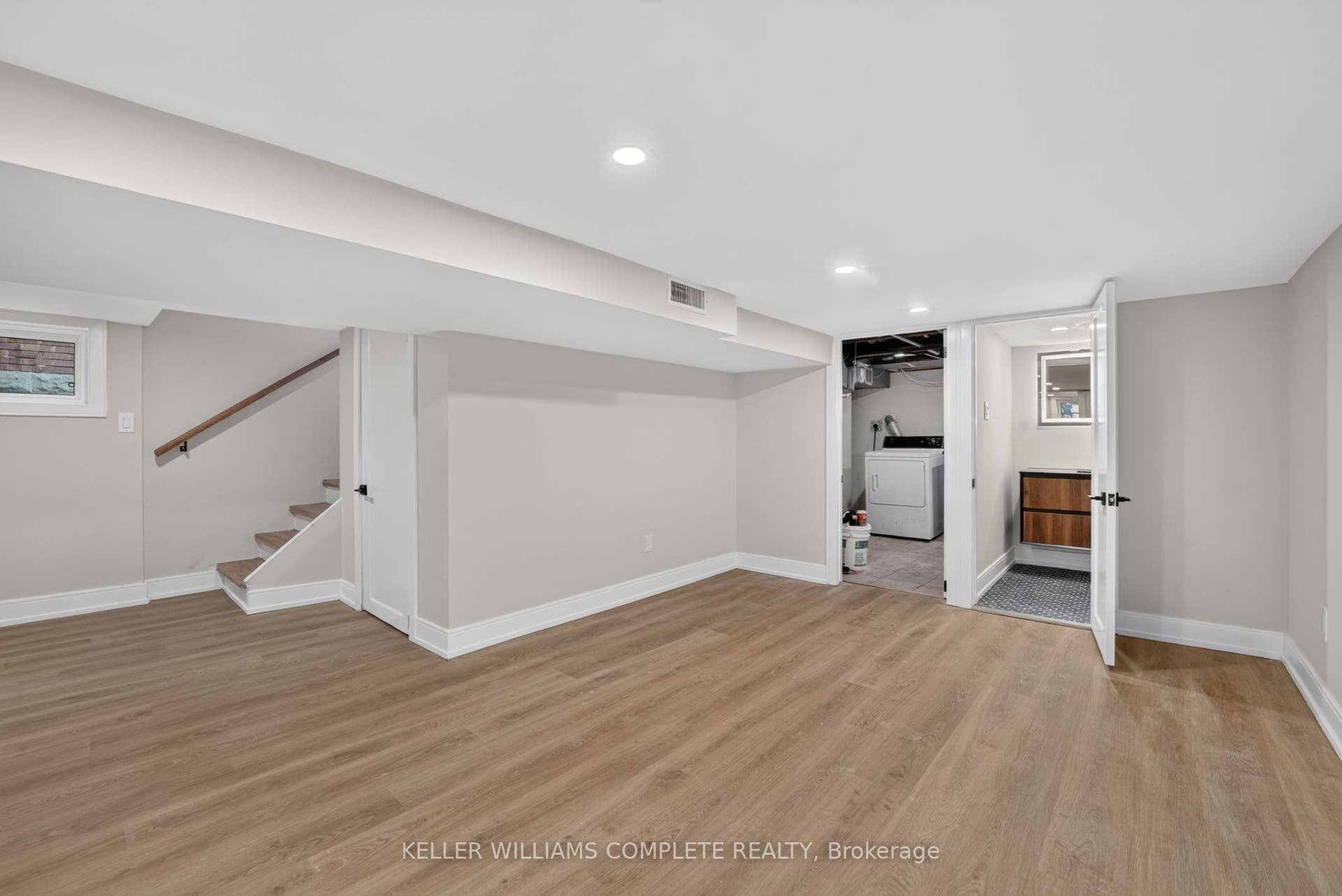 215 PALING Avenue, Hamilton, Hamilton ON L8H 5J6