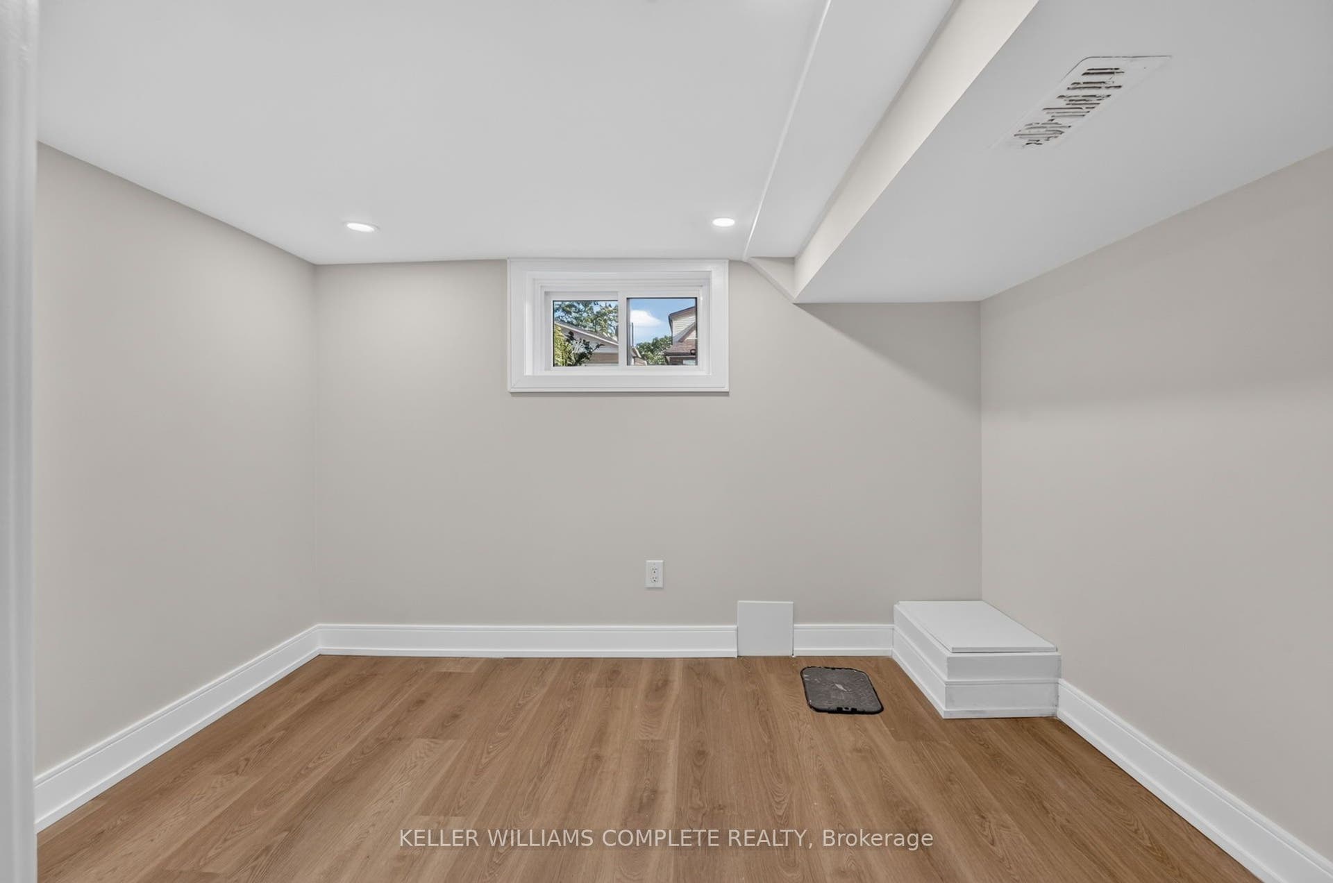 215 PALING Avenue, Hamilton, Hamilton ON L8H 5J6