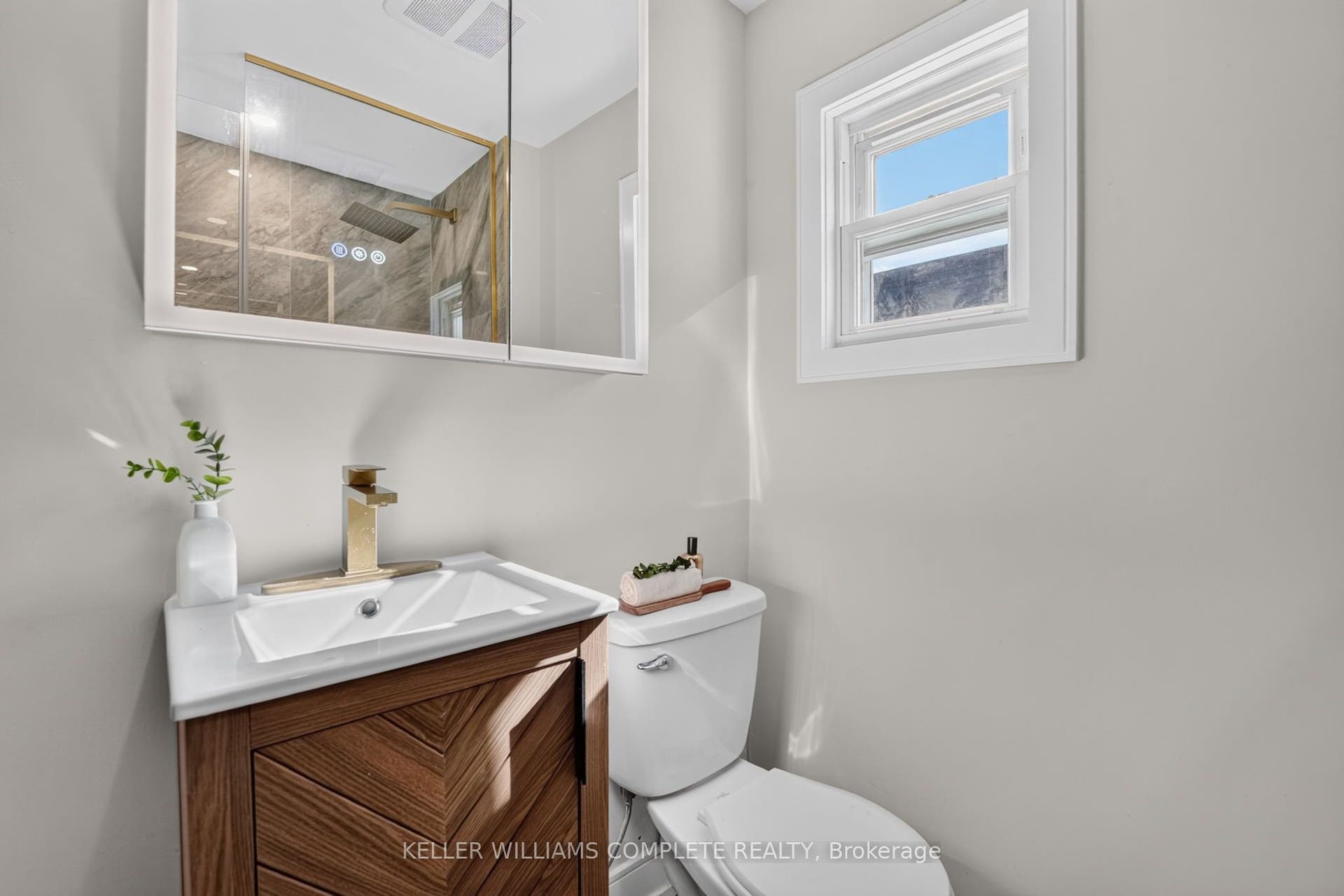 215 PALING Avenue, Hamilton, Hamilton ON L8H 5J6