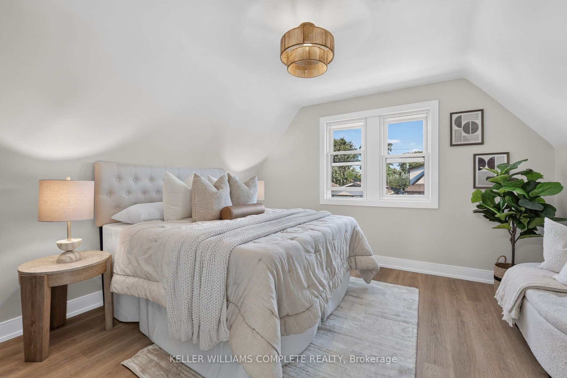 215 PALING Avenue, Hamilton, Hamilton ON L8H 5J6