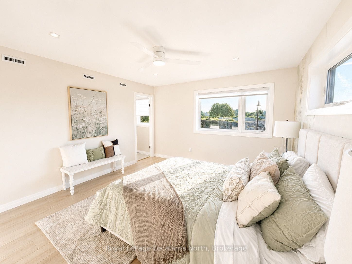 Primary Bedroom with ensuite & walkin closet