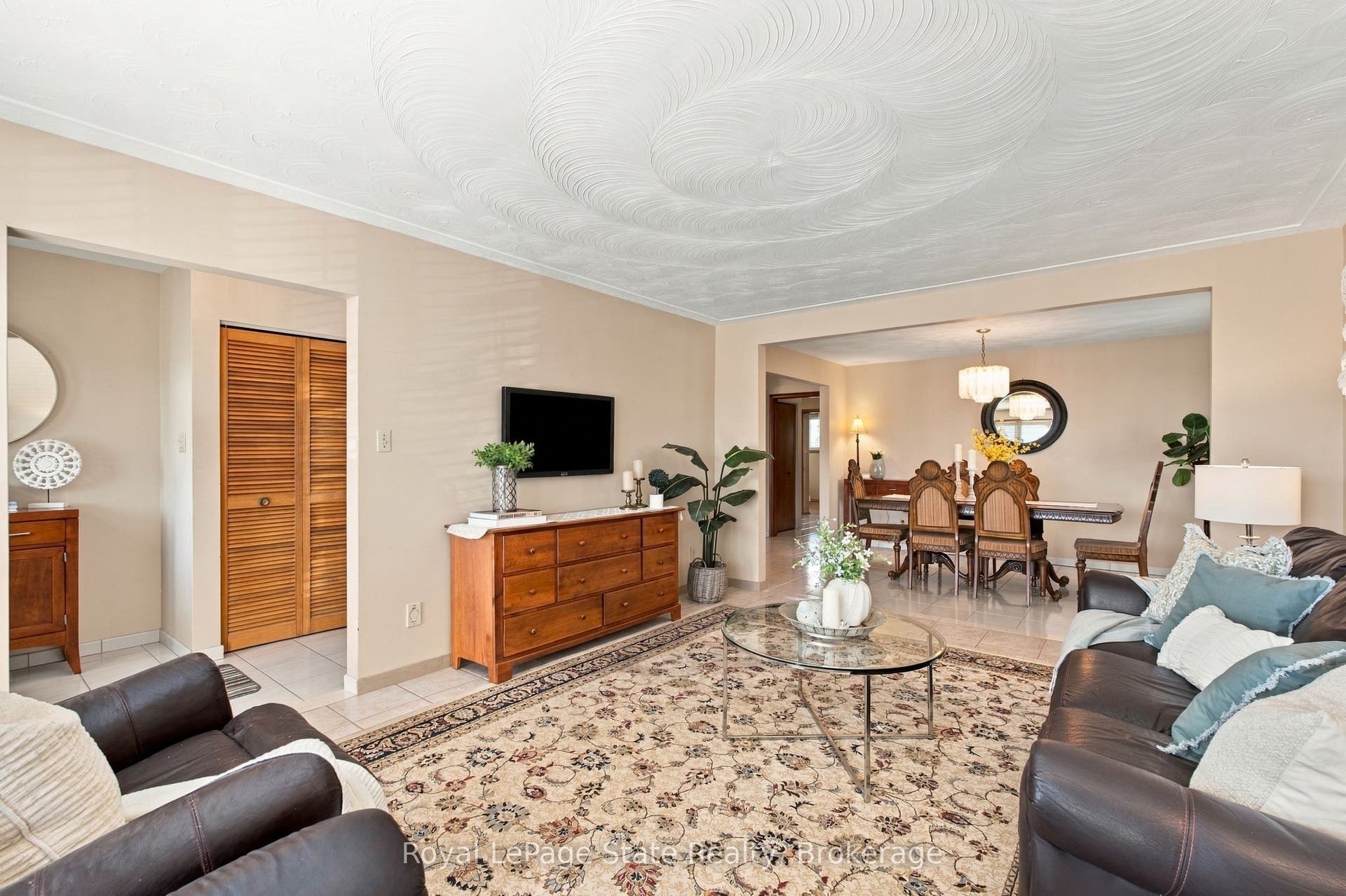 OPEN plan Living & Dining ideal for entertaining.