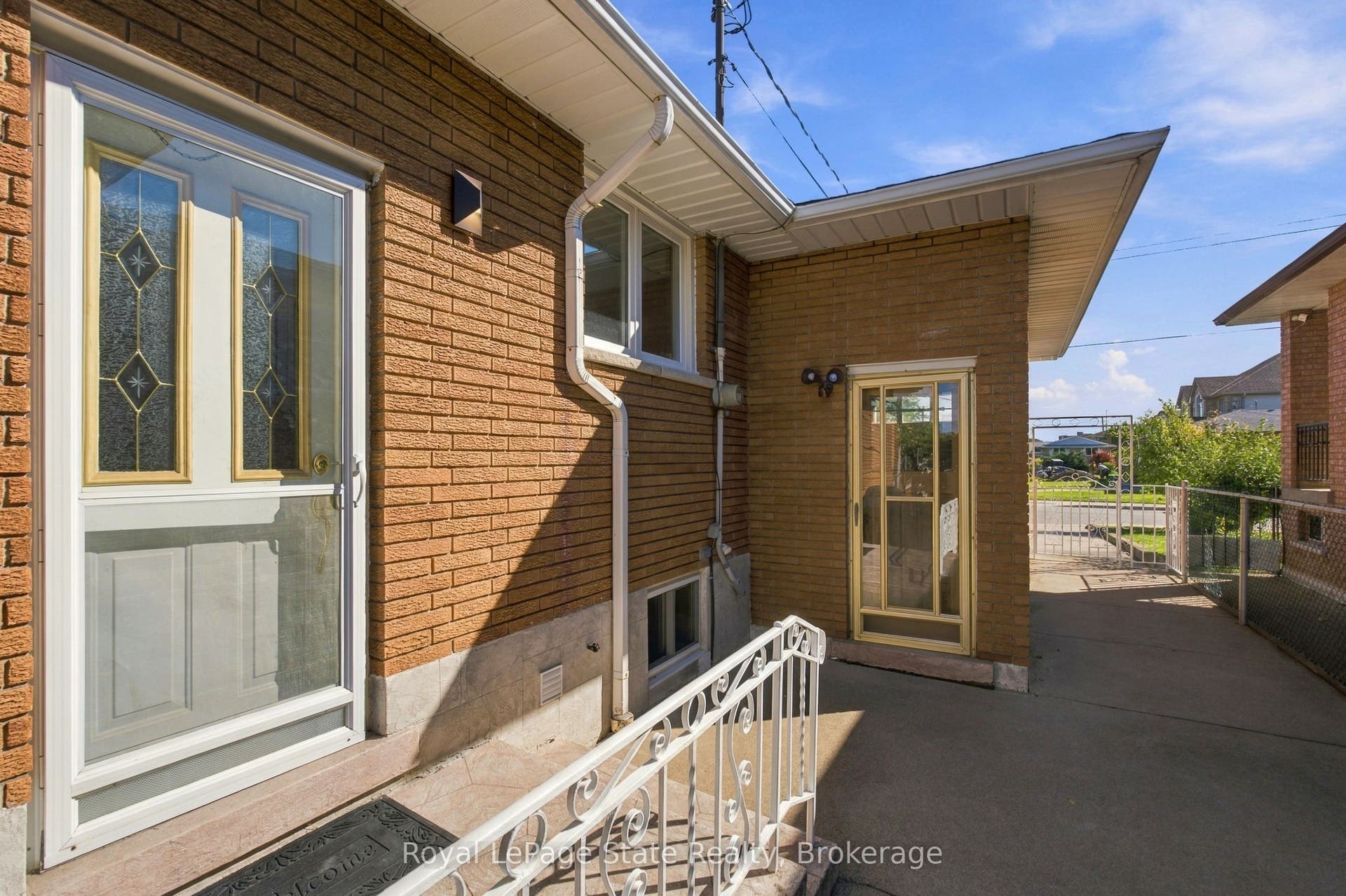 Side patio leads to SEPARATE side entry