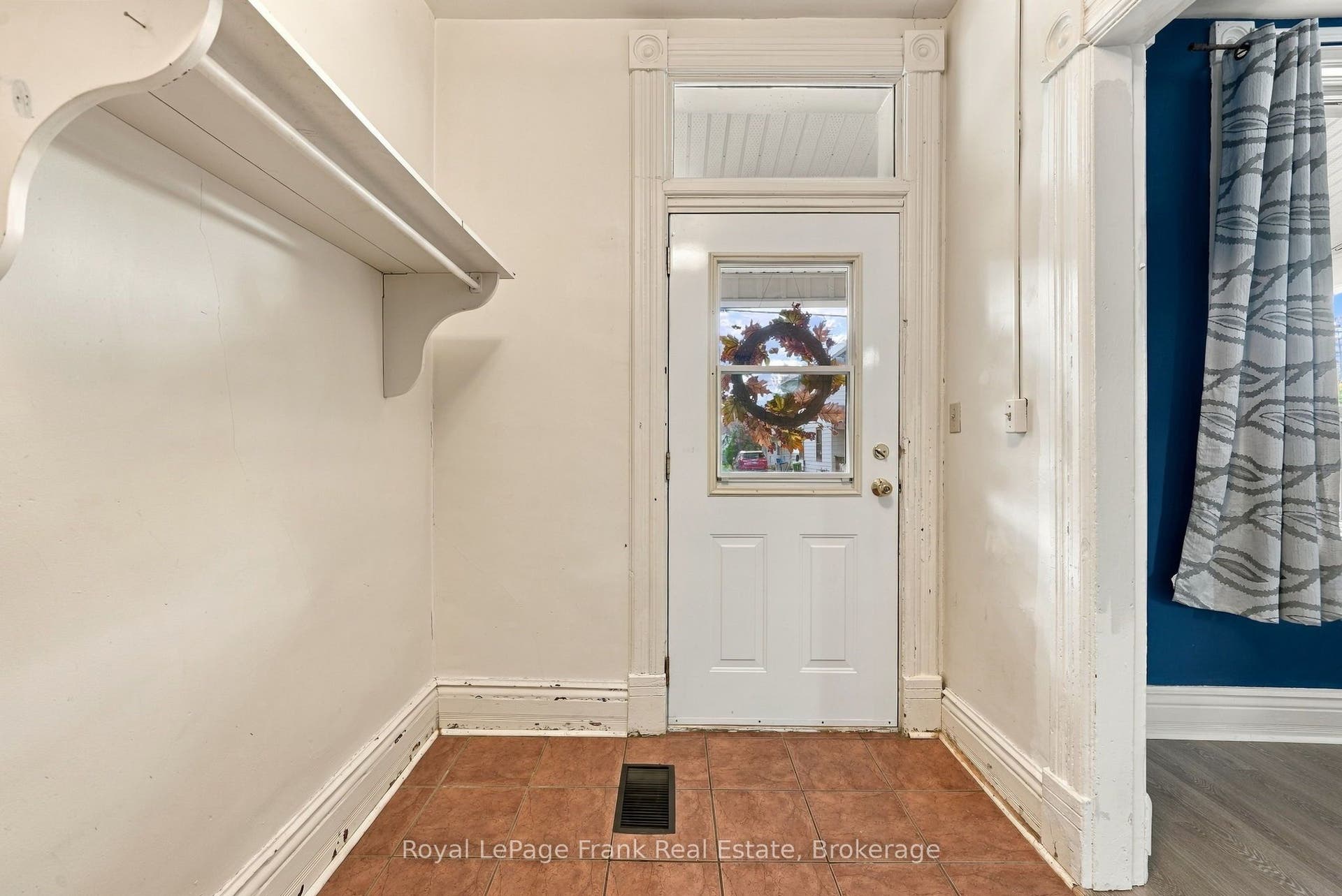 492 Hopkins Avenue, Peterborough, Peterborough ON K9H 2R8