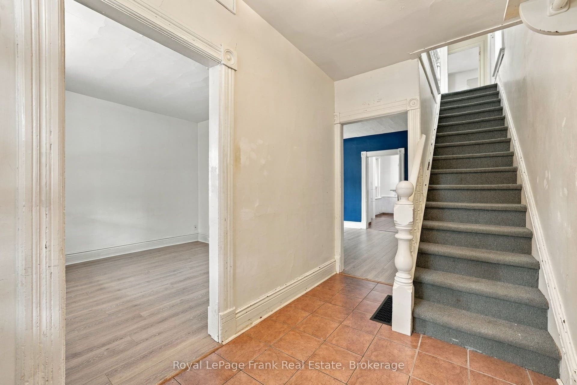 492 Hopkins Avenue, Peterborough, Peterborough ON K9H 2R8