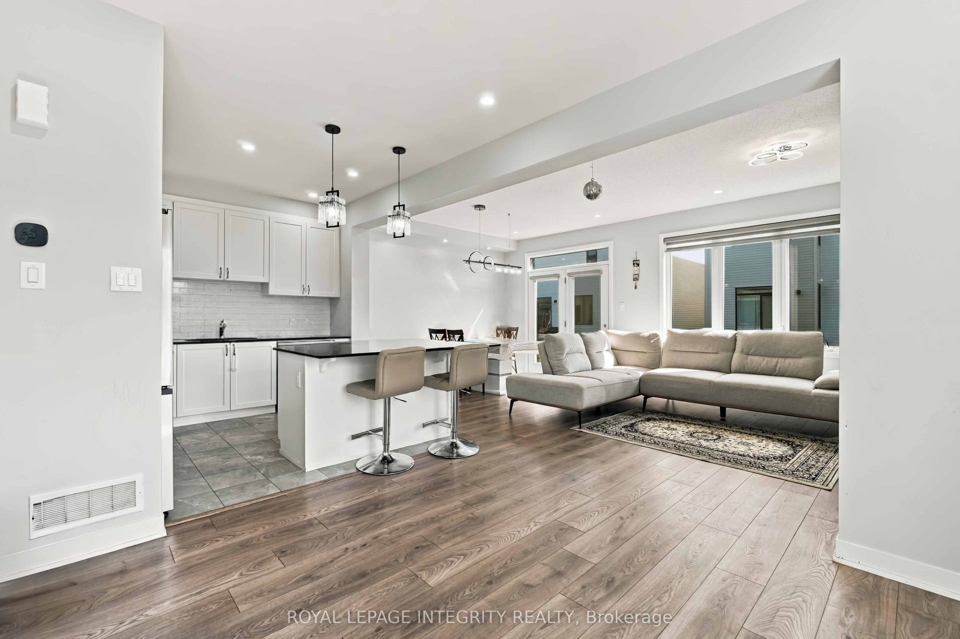 670 Quilter Row, Stittsville - Munster - Richmond, Ottawa ON K0A 2Z0 670 Quilter Row, Stittsville - Munster - Richmond, Ottawa ON K0A 2Z0