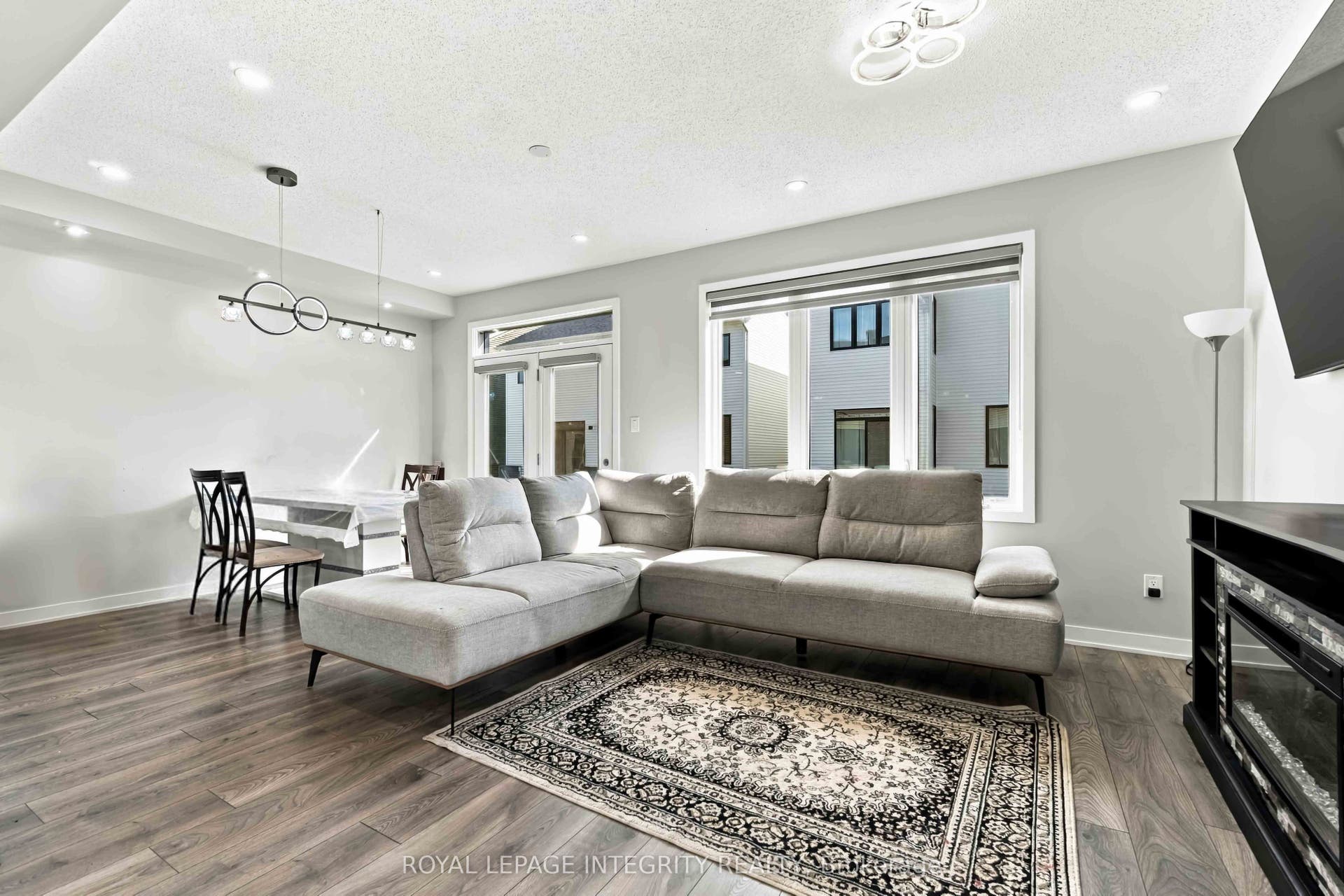 670 Quilter Row, Stittsville - Munster - Richmond, Ottawa ON K0A 2Z0 670 Quilter Row, Stittsville - Munster - Richmond, Ottawa ON K0A 2Z0