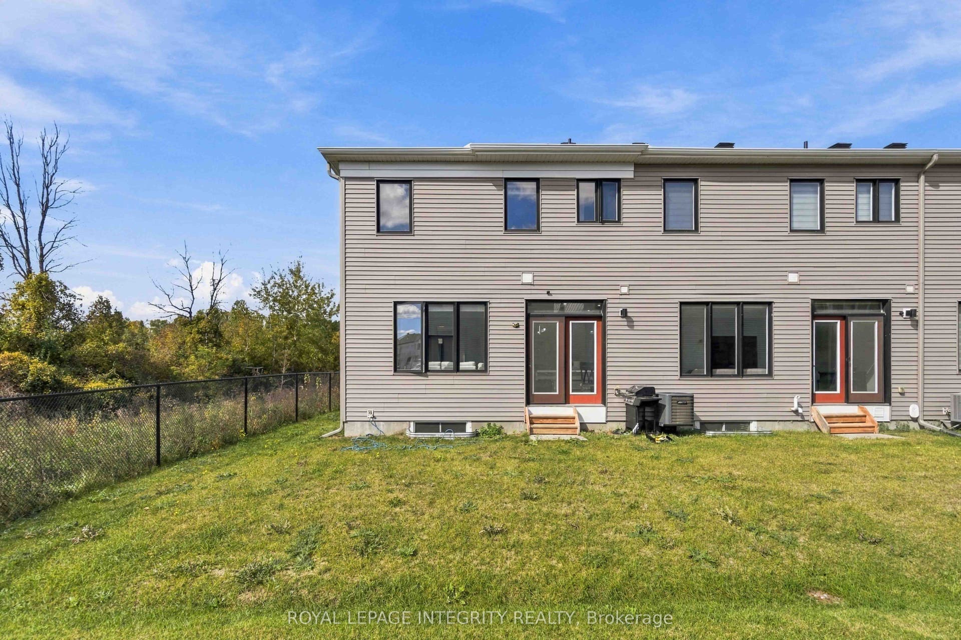 670 Quilter Row, Stittsville - Munster - Richmond, Ottawa ON K0A 2Z0 670 Quilter Row, Stittsville - Munster - Richmond, Ottawa ON K0A 2Z0