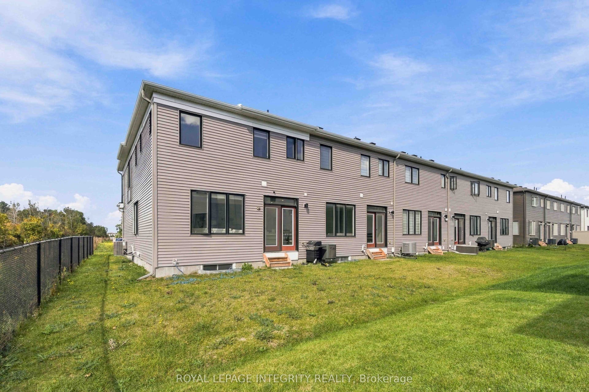 670 Quilter Row, Stittsville - Munster - Richmond, Ottawa ON K0A 2Z0 670 Quilter Row, Stittsville - Munster - Richmond, Ottawa ON K0A 2Z0