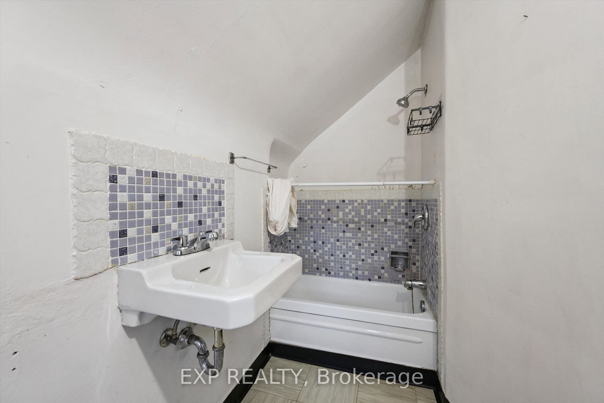 191 Grove Street, Guelph, Wellington ON N1E 2W8