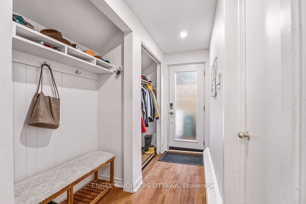 Mudroom/Side Entrance