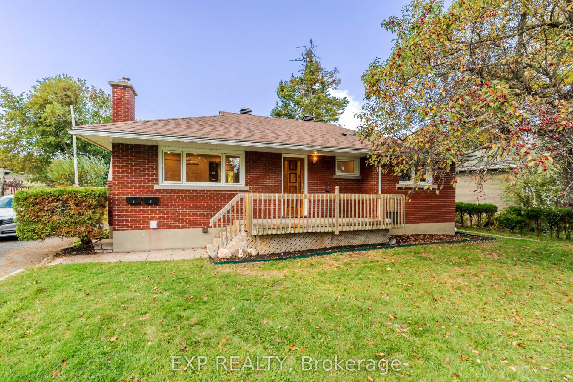 24 Newhaven Street, South Of Baseline To Knoxdale, Ottawa ON K2G 0X5
