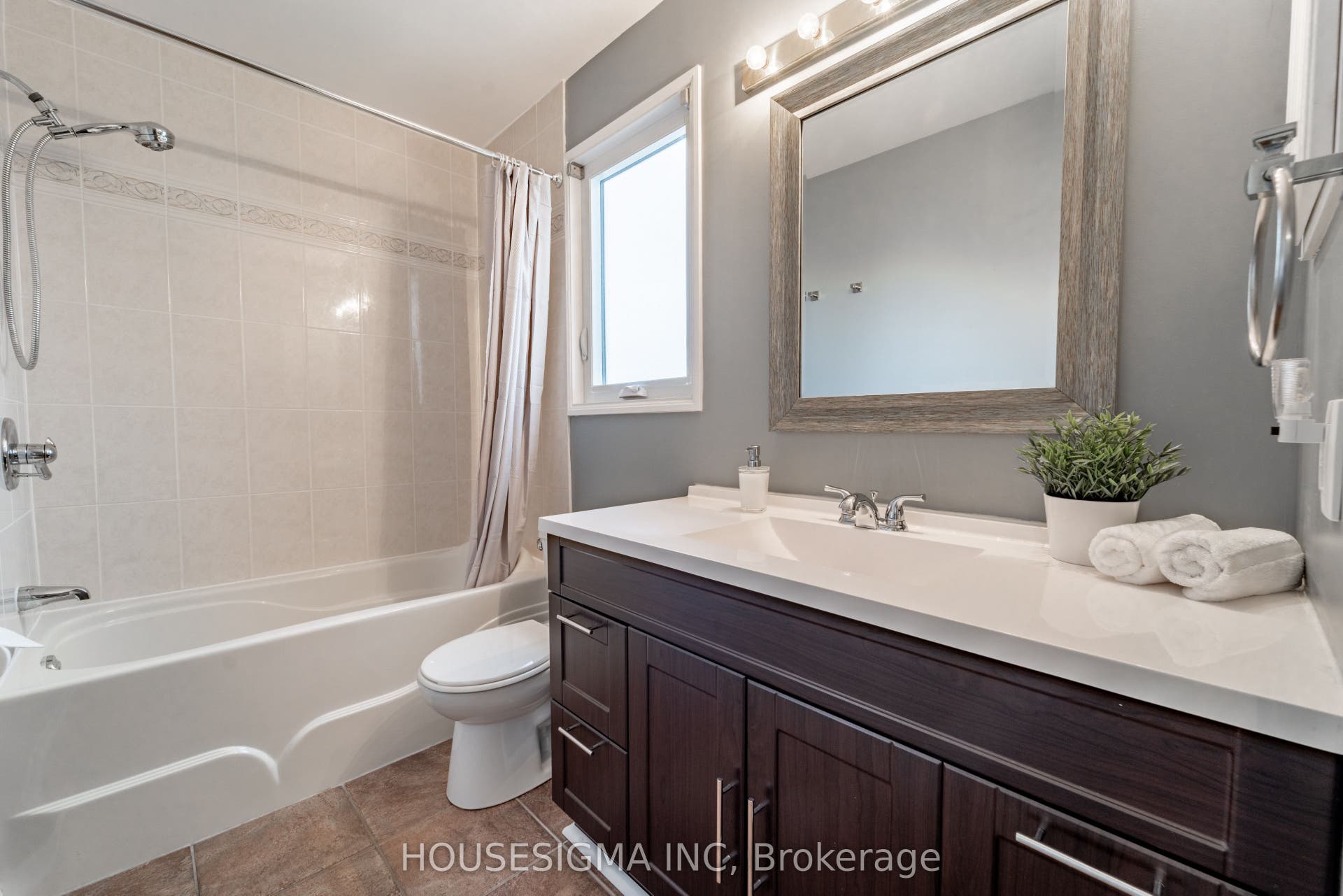 247 Mceachern Crescent, Orleans - Cumberland And Area, Ottawa ON K1E 3K6