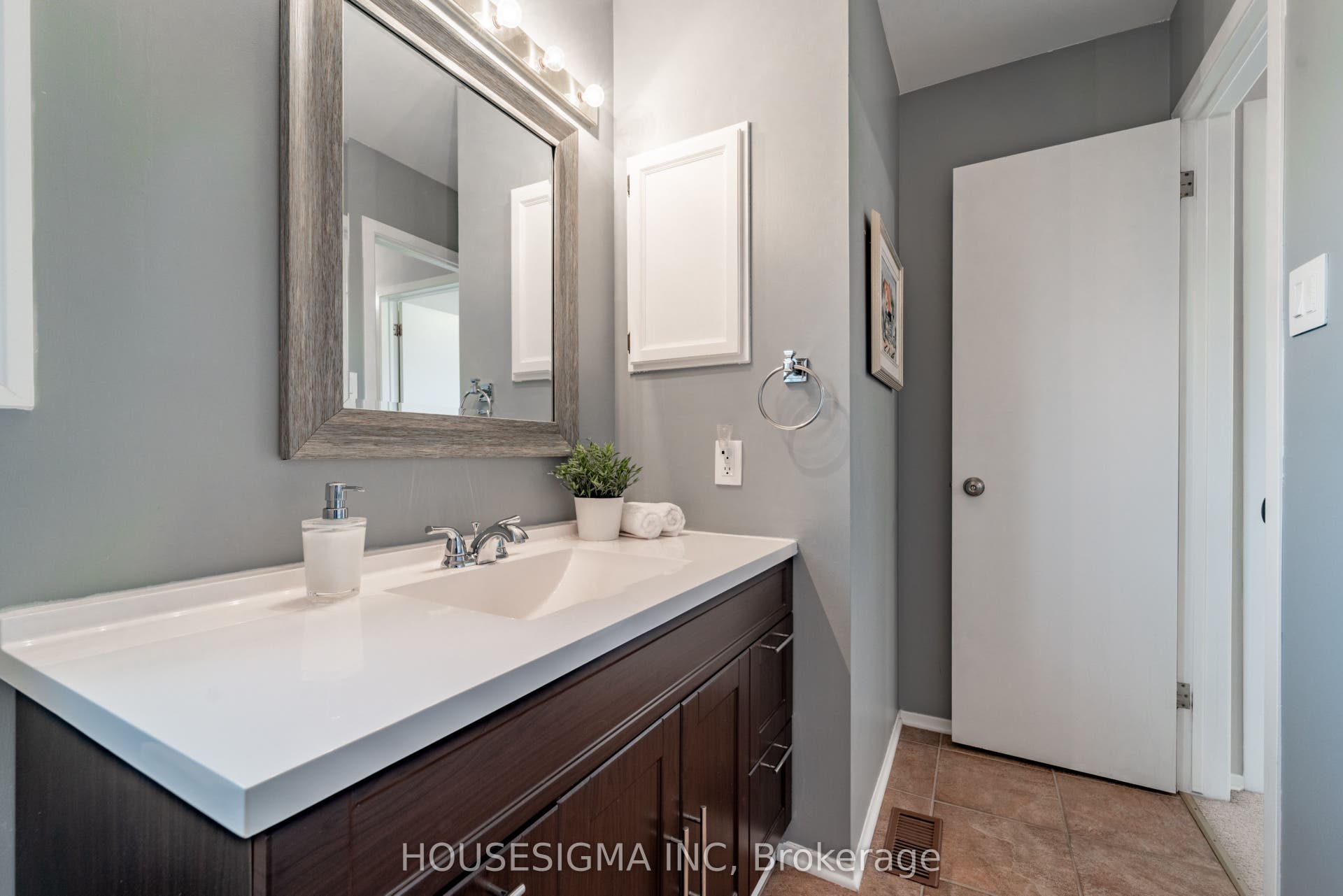 247 Mceachern Crescent, Orleans - Cumberland And Area, Ottawa ON K1E 3K6