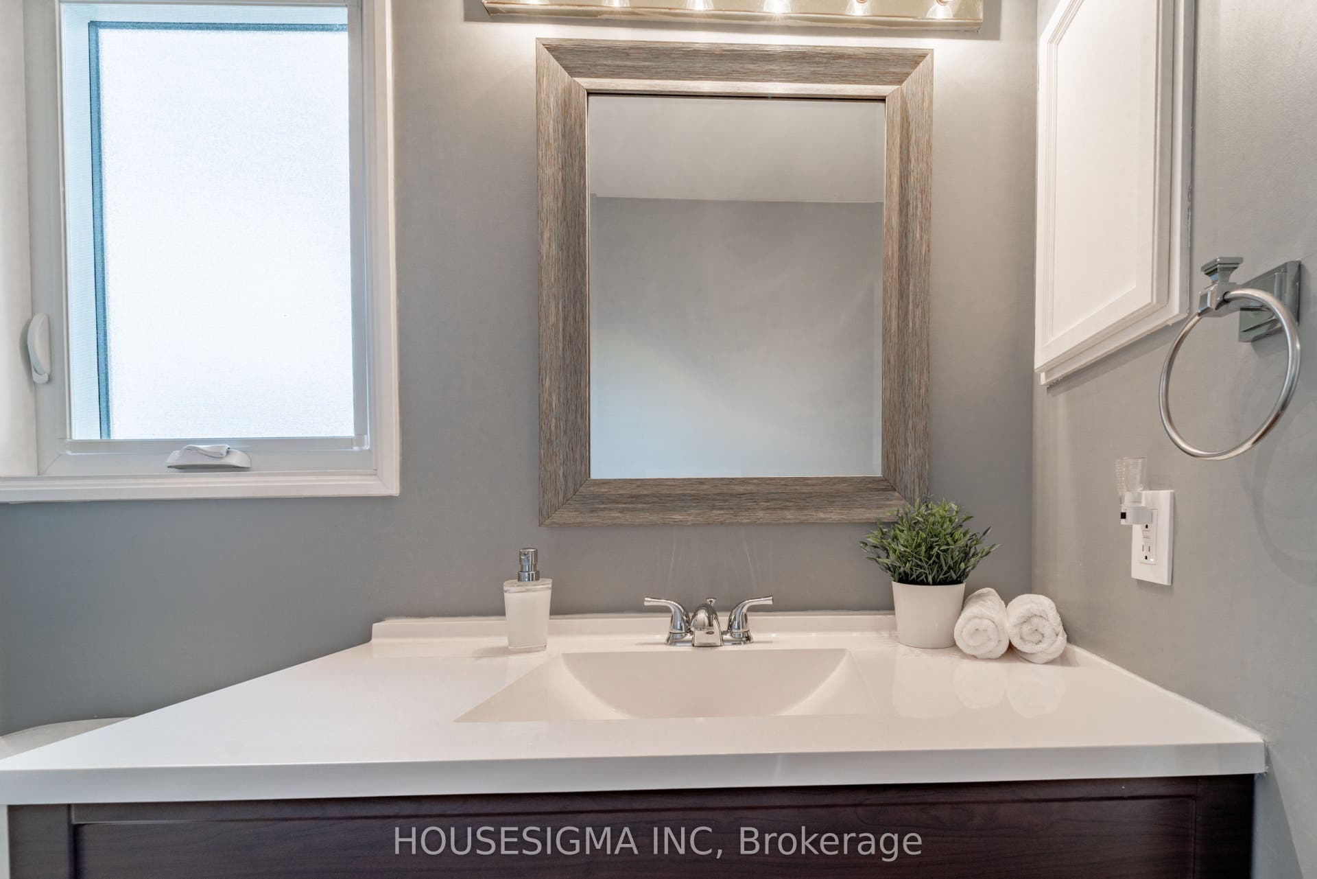 247 Mceachern Crescent, Orleans - Cumberland And Area, Ottawa ON K1E 3K6