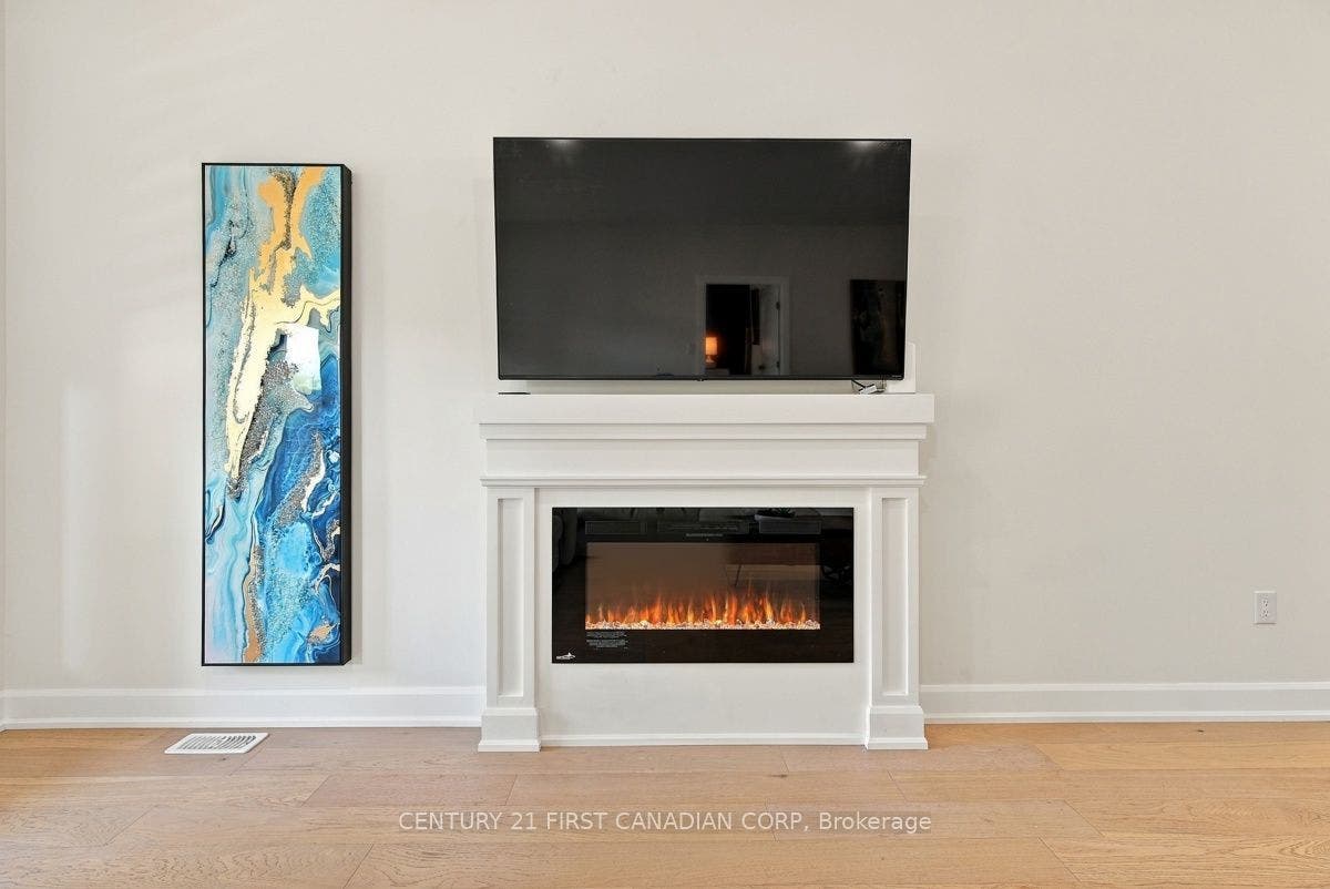 12 Briscoe Crescent, Strathroy-Caradoc, Middlesex ON N7G 4E1