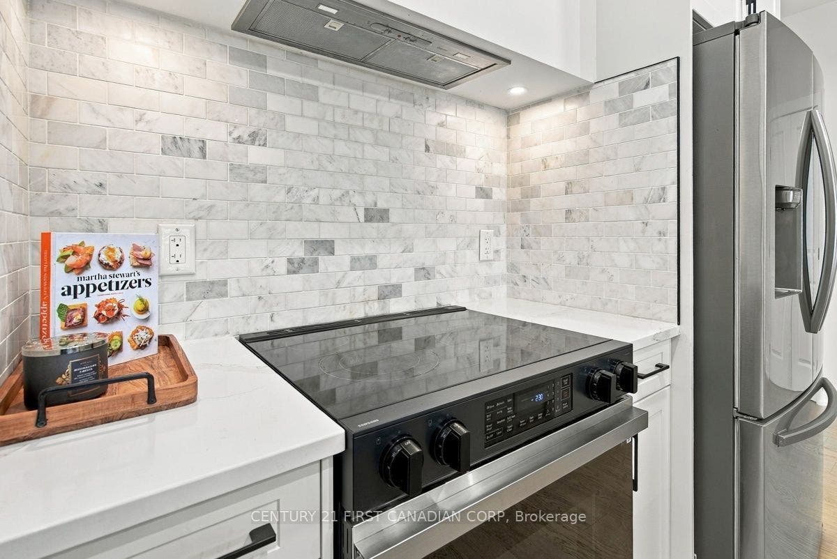 12 Briscoe Crescent, Strathroy-Caradoc, Middlesex ON N7G 4E1
