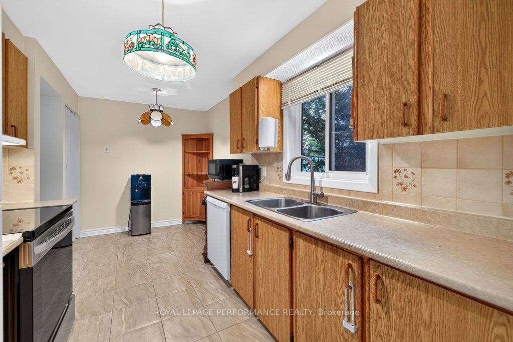 6816 Bilberry Drive, #93, Orleans - Convent Glen And Area, Ottawa ON K1C 3R4 6816 Bilberry Drive, #93, Orleans - Convent Glen And Area, Ottawa ON K1C 3R4