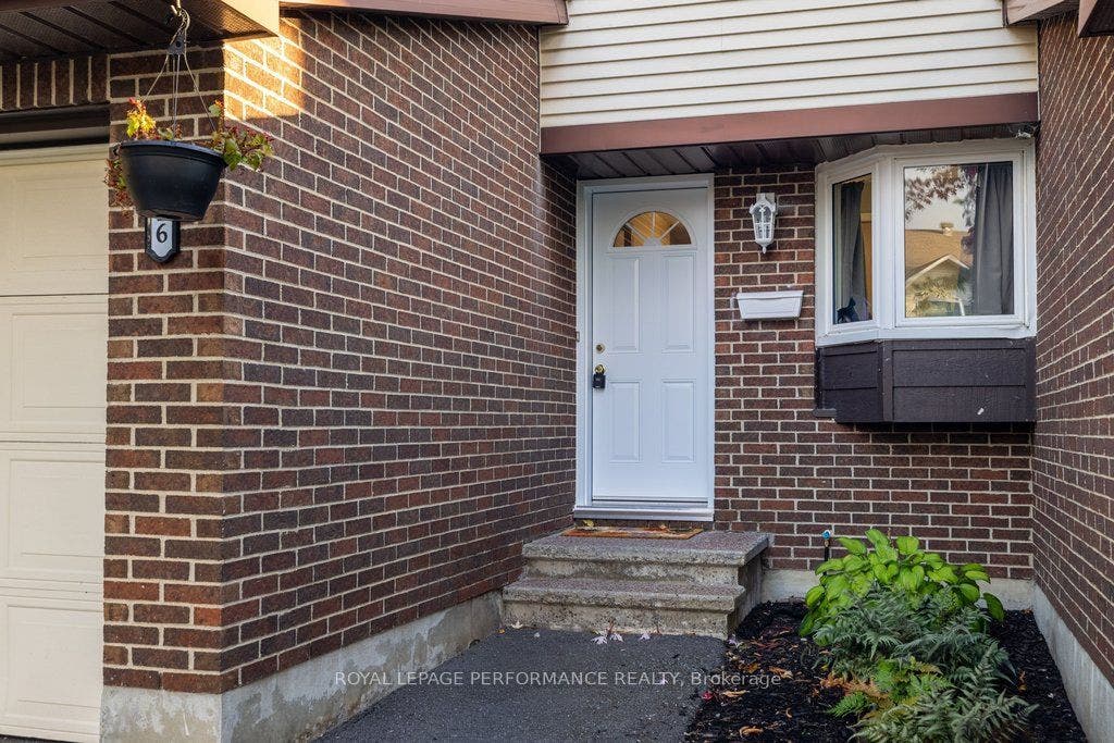 6816 Bilberry Drive, #93, Orleans - Convent Glen And Area, Ottawa ON K1C 3R4 6816 Bilberry Drive, #93, Orleans - Convent Glen And Area, Ottawa ON K1C 3R4