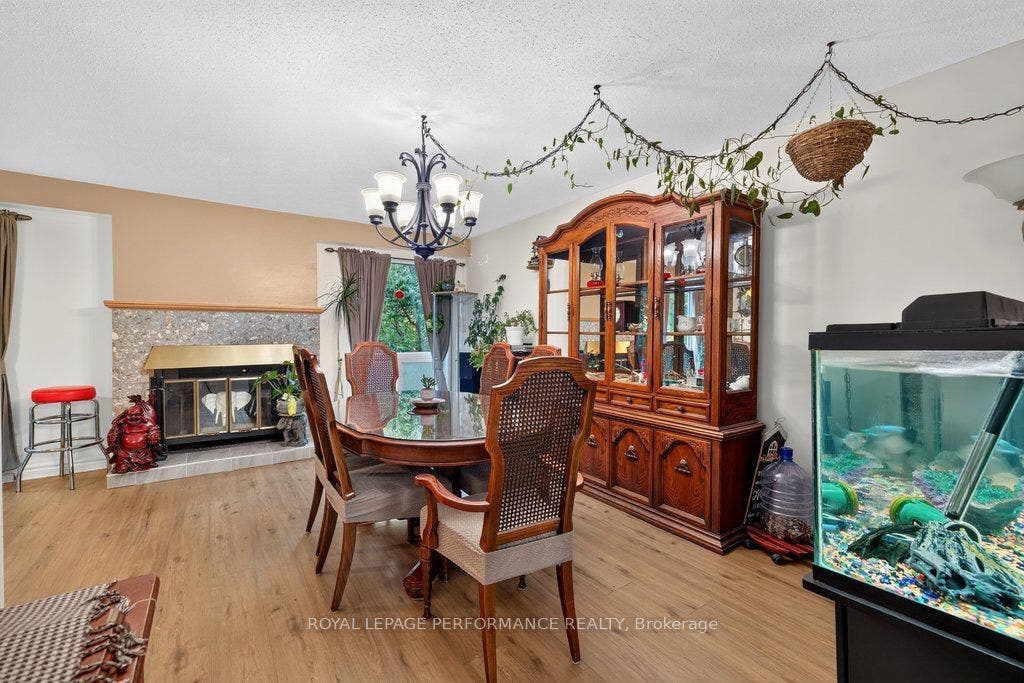 6816 Bilberry Drive, #93, Orleans - Convent Glen And Area, Ottawa ON K1C 3R4 6816 Bilberry Drive, #93, Orleans - Convent Glen And Area, Ottawa ON K1C 3R4