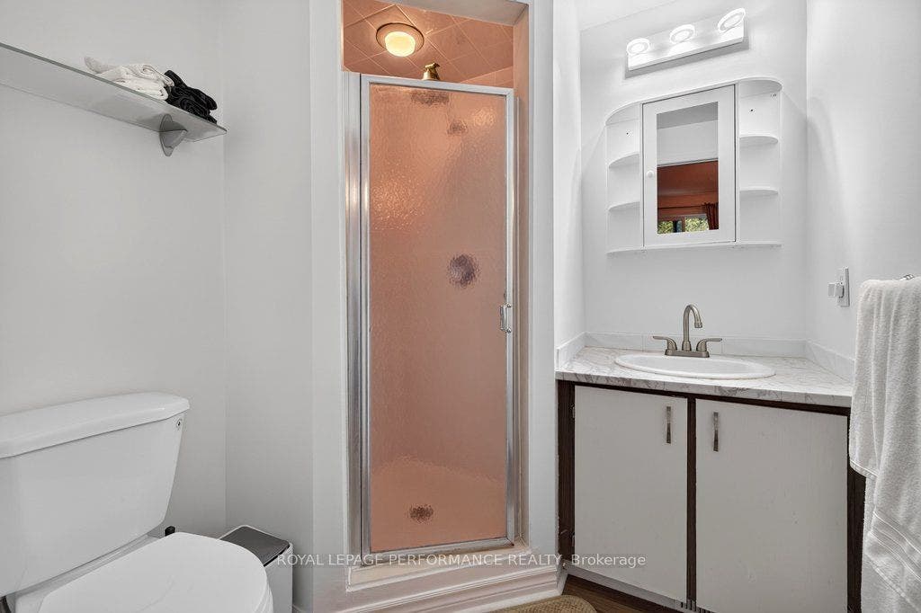 6816 Bilberry Drive, #93, Orleans - Convent Glen And Area, Ottawa ON K1C 3R4 Ensuite 3-piece bath