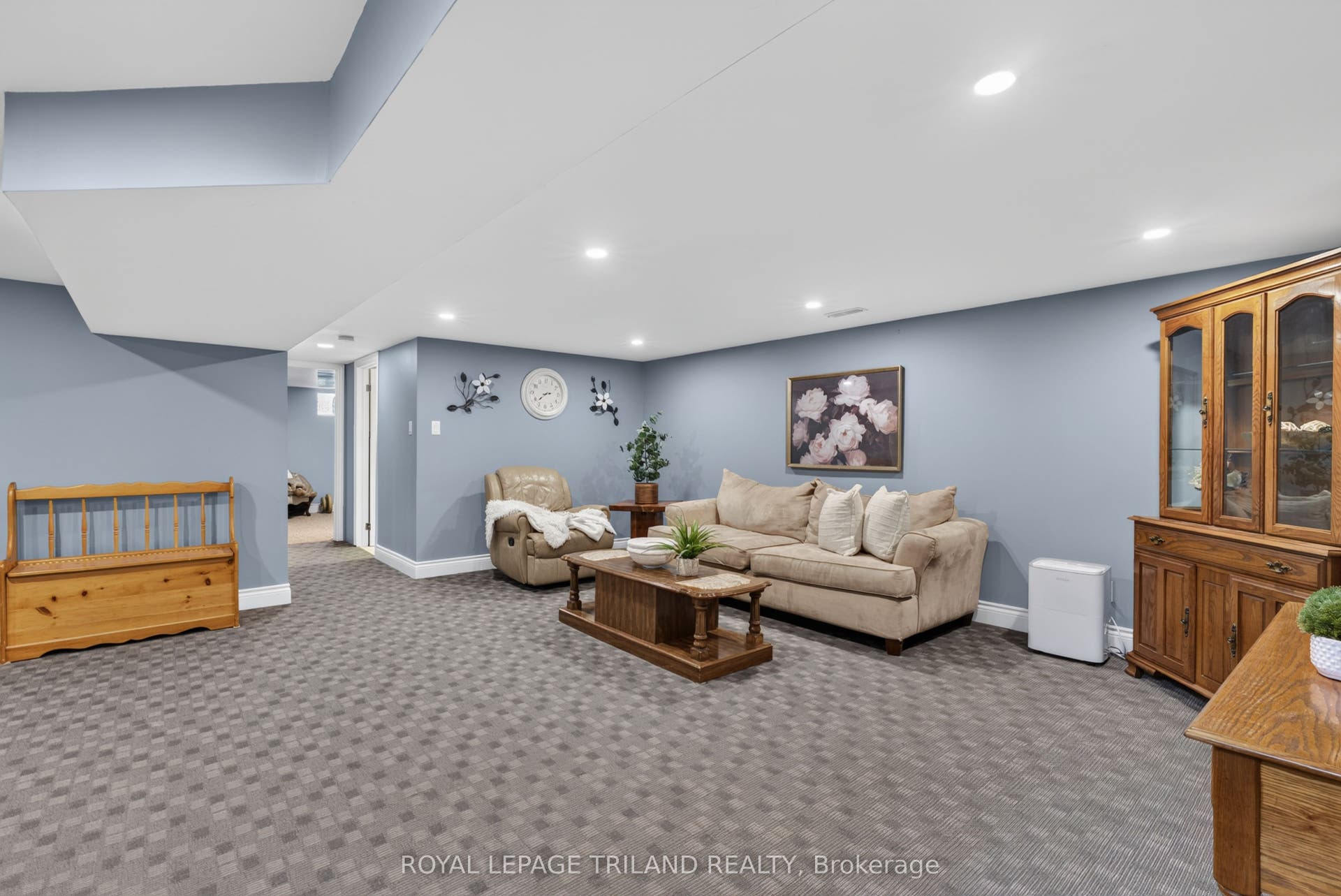 21 Jena Crescent, London East, Middlesex ON N5V 1L3