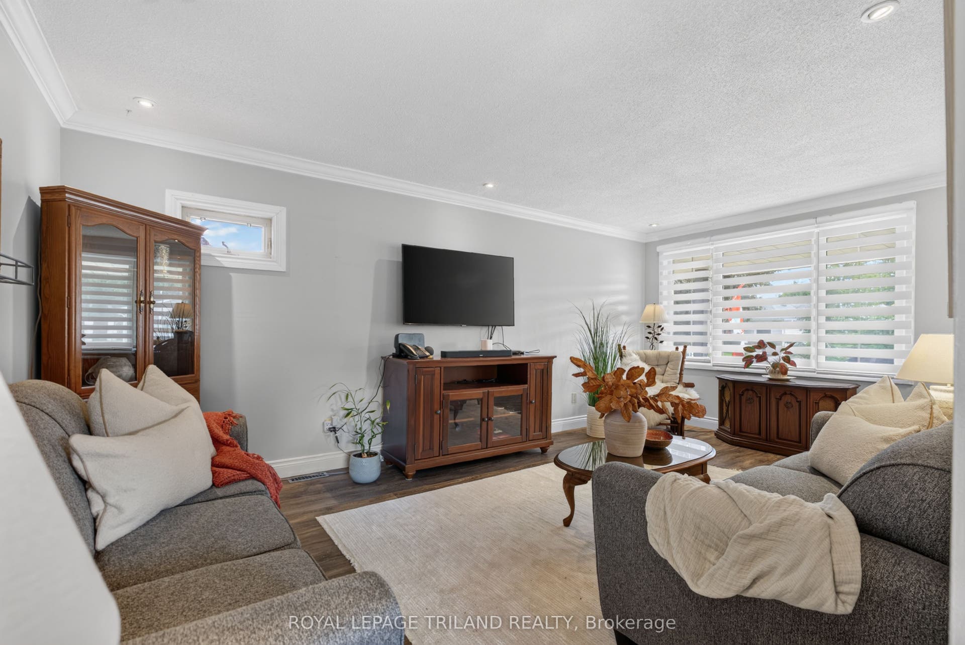 21 Jena Crescent, London East, Middlesex ON N5V 1L3