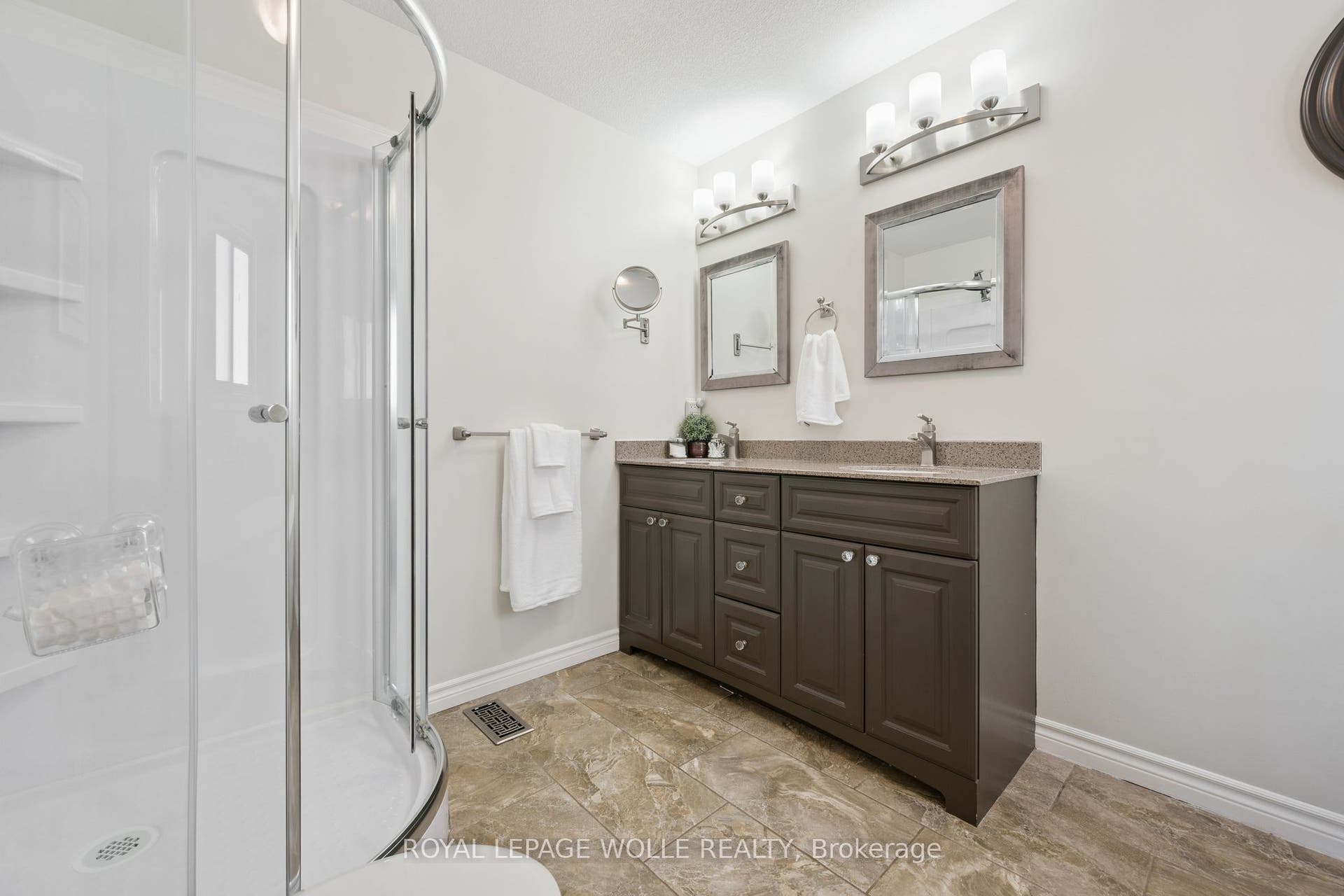 258 Dearborn Boulevard, Waterloo, Waterloo ON N2J 4Y6