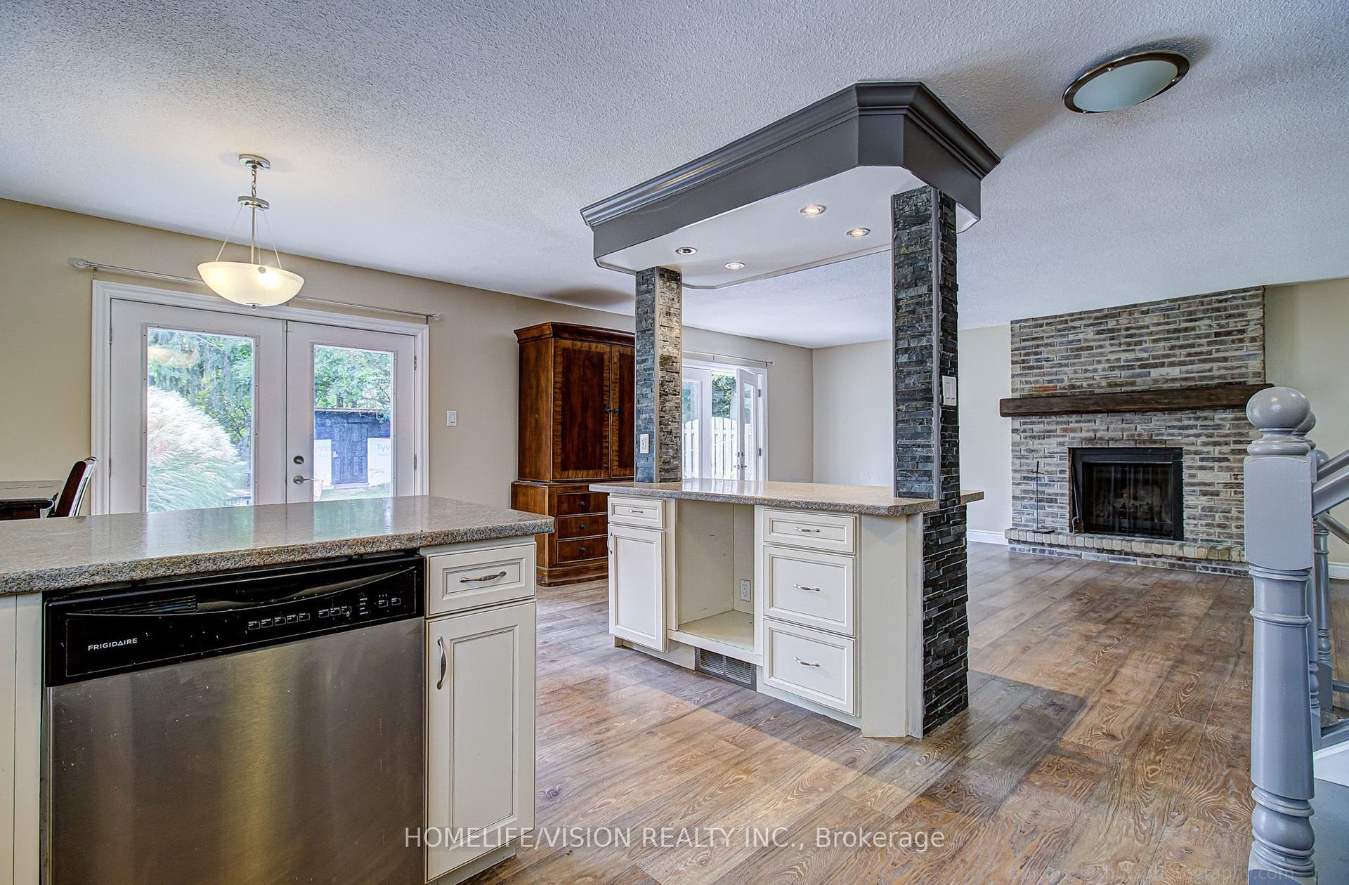 25 Radcliffe Drive, Kitchener, Waterloo ON N2E 2G3